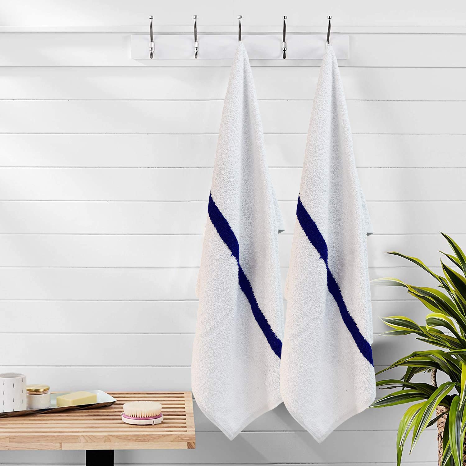 DAN RIVER Paquete de 6 toallas de baño de 22 x 44 pulgadas, súper suaves, altamente absorbentes, ligeras, de secado rápido, toallas de hotel para baño, hogar, gimnasio y spa, 400 GSM, azul y blanco