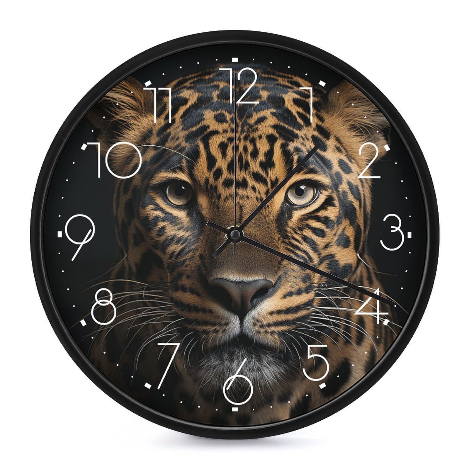 Horloge murale léopard silencieuse : supprimez le tic-tac dans votre salon blanc