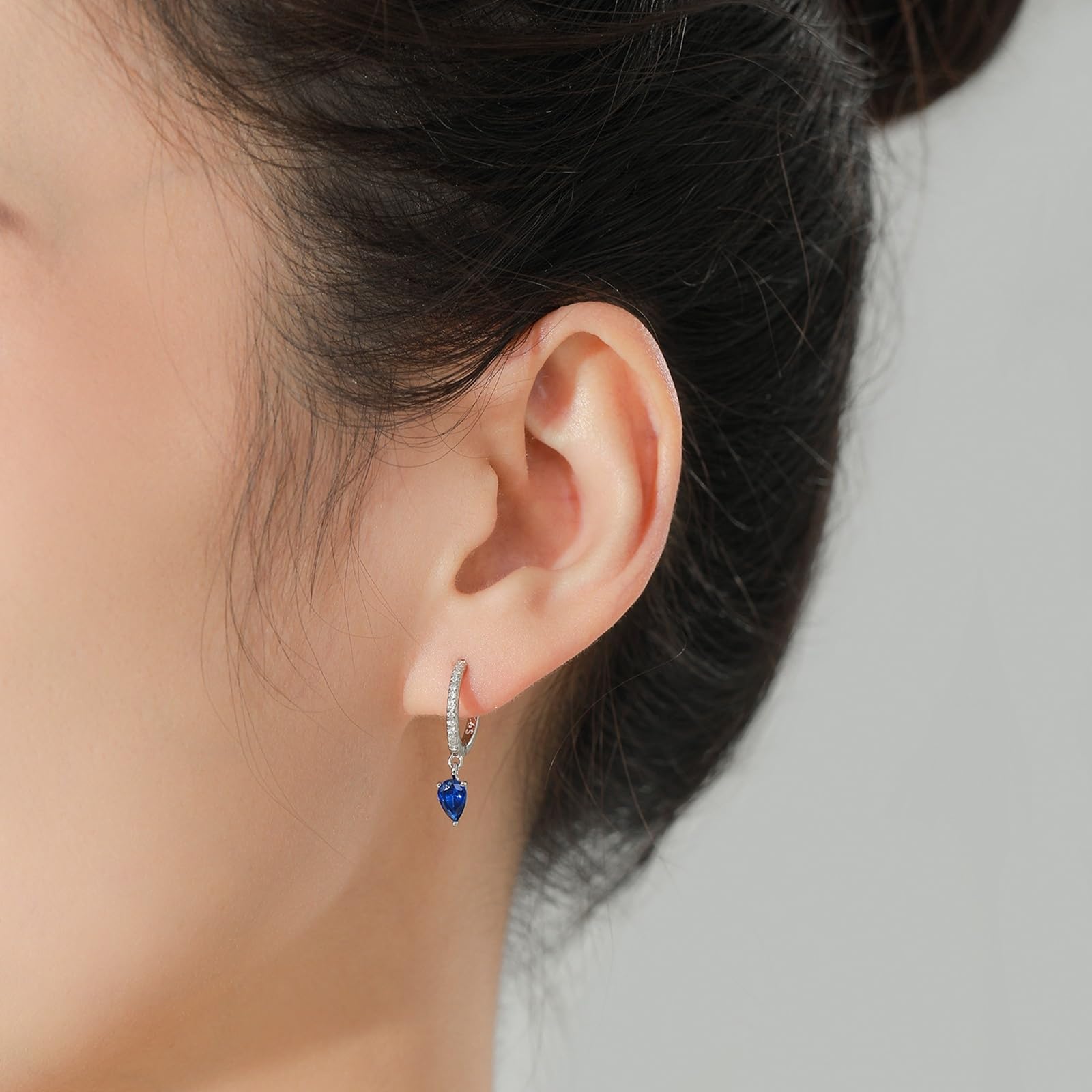 Pendientes de zafiro para mujer, zafiro azul creado y moissanita, aretes de aro dorados para ella, simples