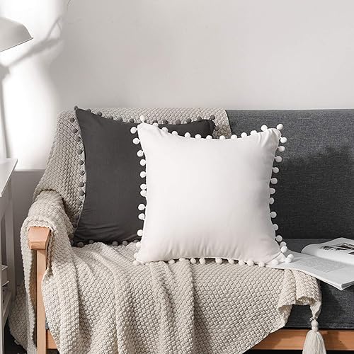Miniatura 4 de CAWANFLY Juego de 2 fundas de almohada decorativas con bonito pompones, funda de cojín cuadrada suave para decoración del hogar para sofá, cama