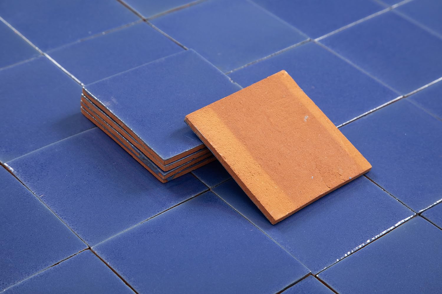 Cerames Azulejos azules mexicanos monocolor Hernández - azulejos de mosaico, azulejos ceramica monocromáticos para cocina, baño, ducha | Un paquete de 90 baldosas azules ceramica 10,5x10,5 cm