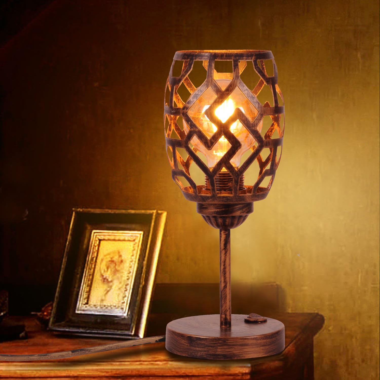 Lampe De Chevet Vintage – Pied En Bois, Abat-jour En Peau, Occasion