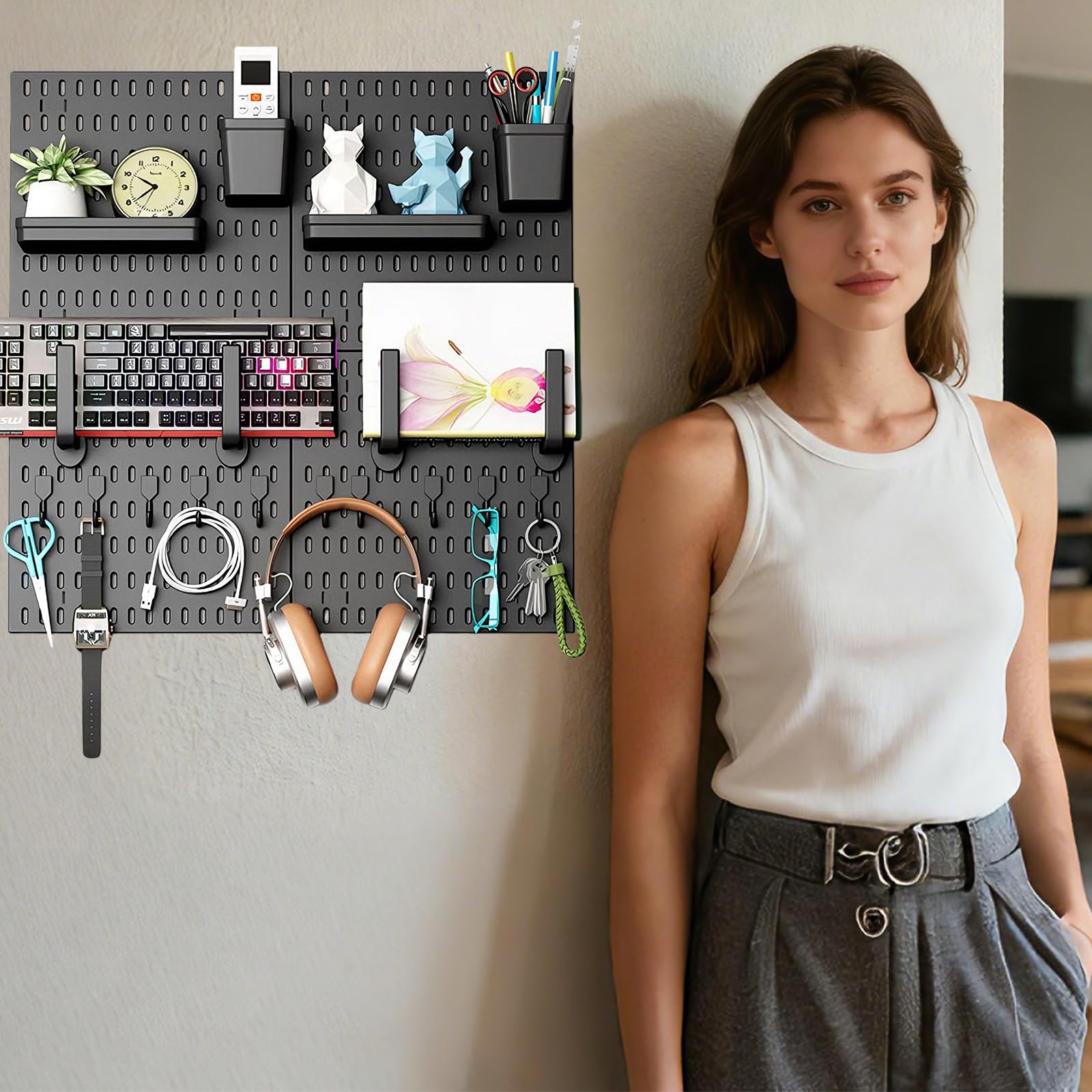 Pegboard Stecktafel Set mit 18 Zubehör, Wand Organizer Schwarz | 4 Stecktafeln 30x30 cm, flexibel kombinierbar, für Büro, Gaming Setup und Schreibtisch Organisation
