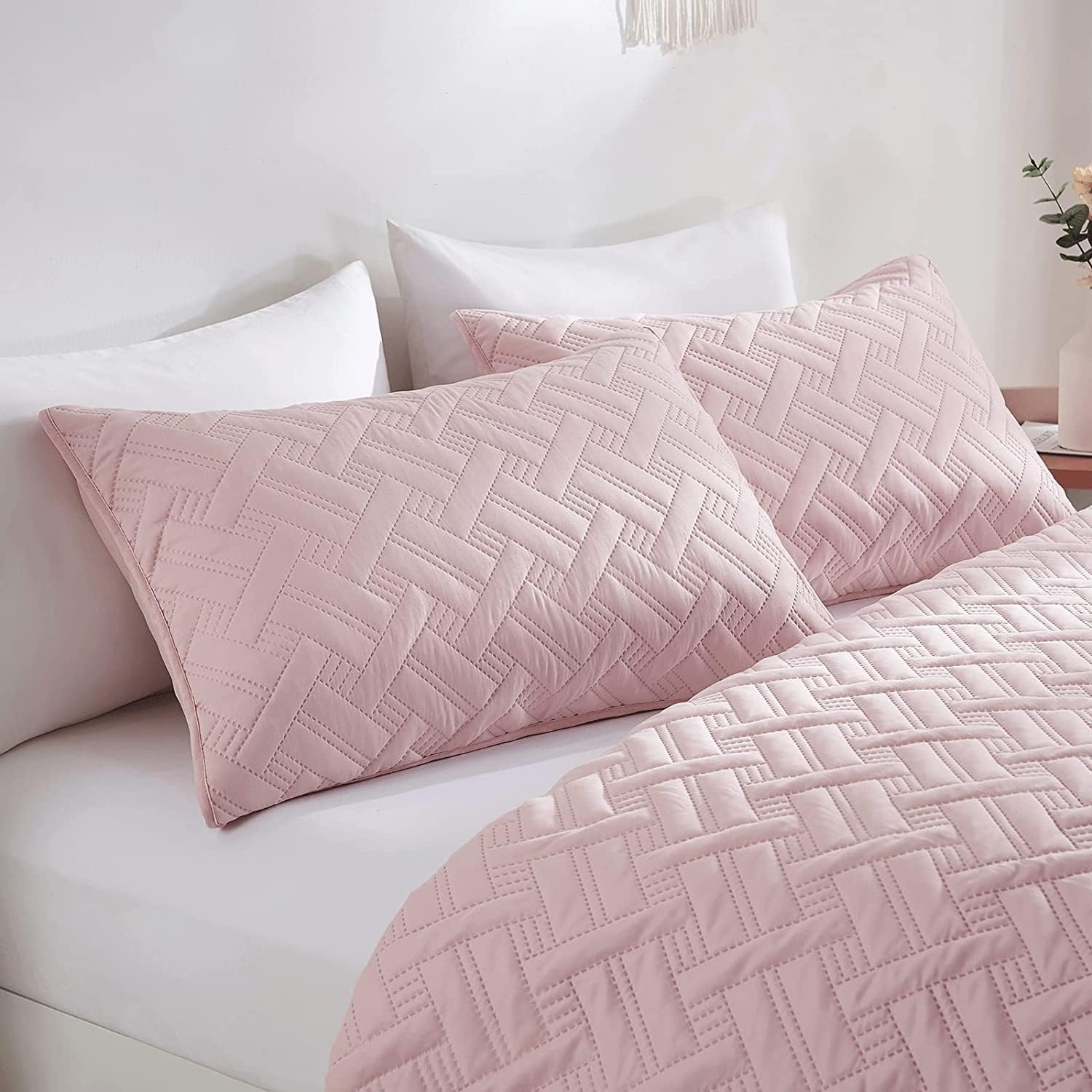 BSB Home 100% Cotton Ultrasonic 280 Tc Solid King Size Quilted Bed Cover/Bedspread/Rajaai with 2 Pillow Case, (Luxurious, Pink, 90X100 Inches, 254X228 Cm), 1 Quilt 2 Matching Pillow Covers