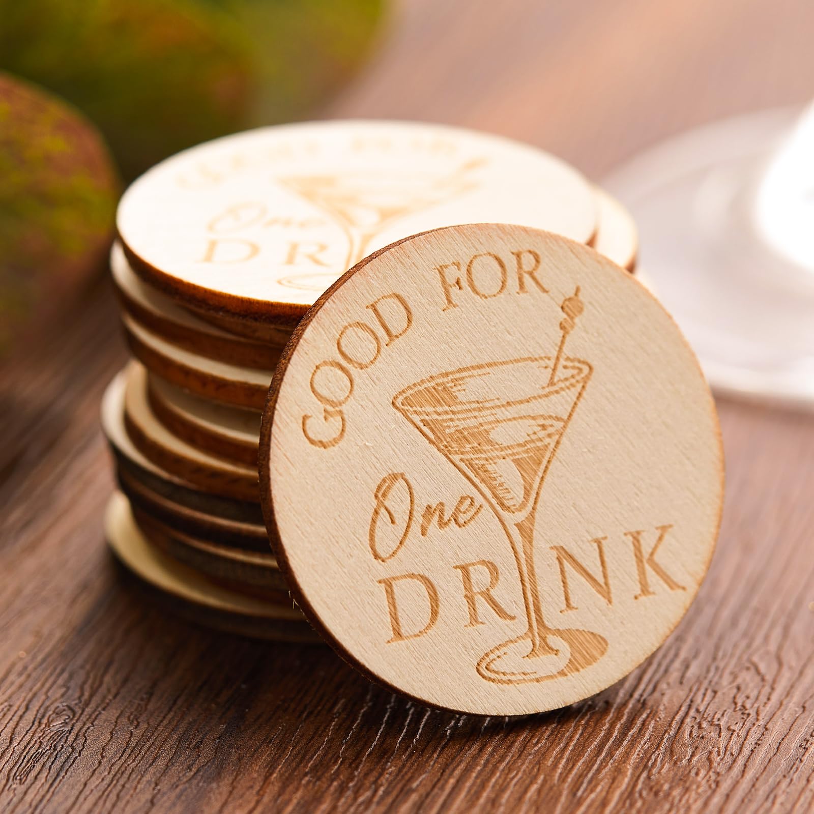 Marsui 50 Pezzi Gettoni per Bevande per Matrimonio Gettoni di Legno di per Eventi Drink Token in Legno Rustico Segnalibri Vintage a Forma di Cuore per Bomboniere Bar (Motivo a Bicchiere da Cocktail)