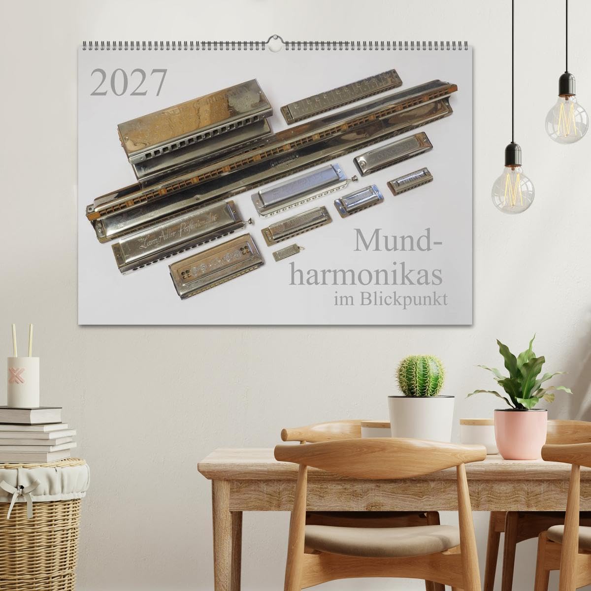 CALVENDO - Mundharmonikas im Blickpunkt (Wandkalender 2027 DIN A2 quer), Monatskalender: Verschiedene Mundharmonikaarten in Bild und Text