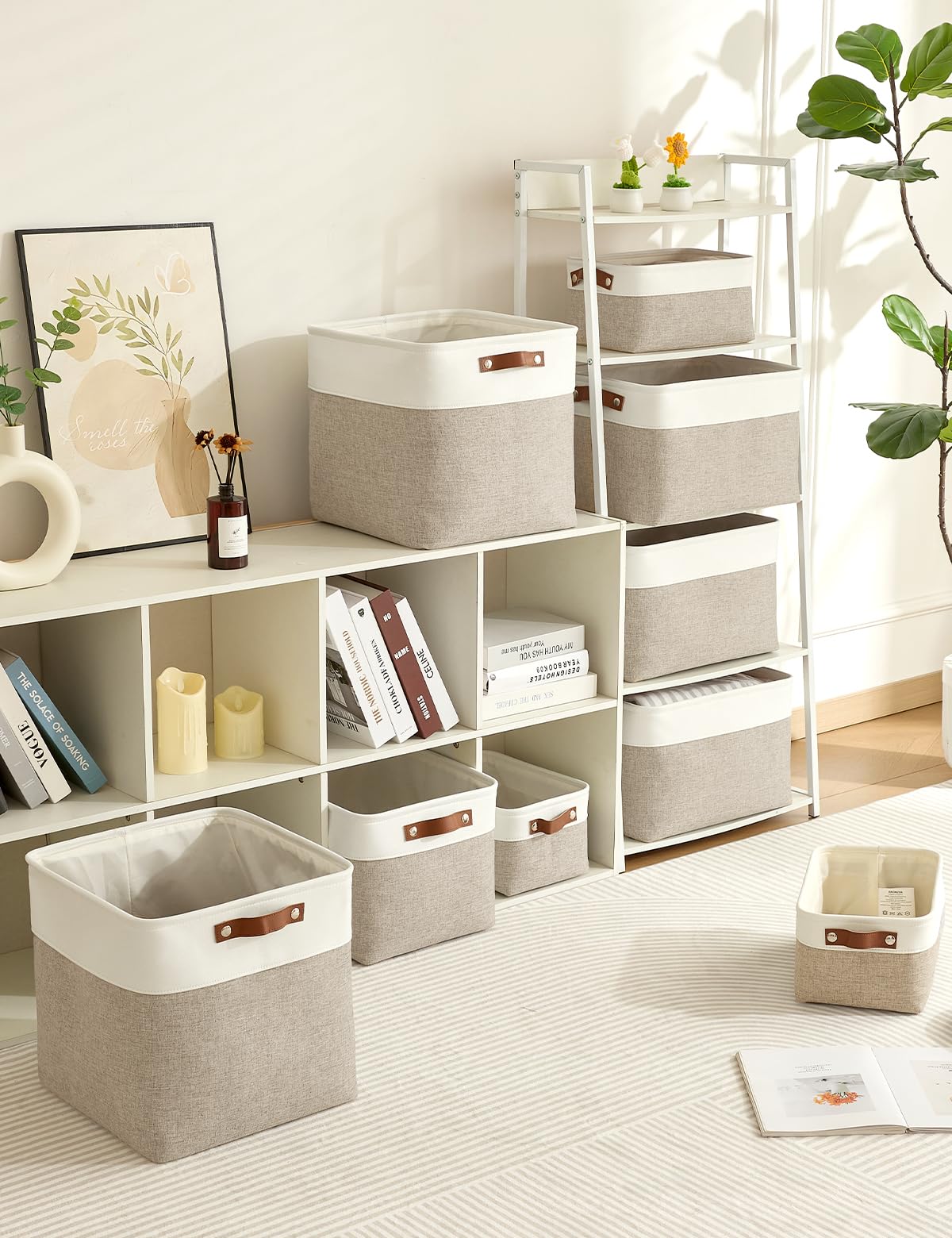 Bagnizer Lot de 4 cubes de rangement pliables en tissu pour étagères et armoire (33 cm) – Paniers organisateurs avec poignées, boîte en toile imperméable pour vêtements Beige & Blanc
