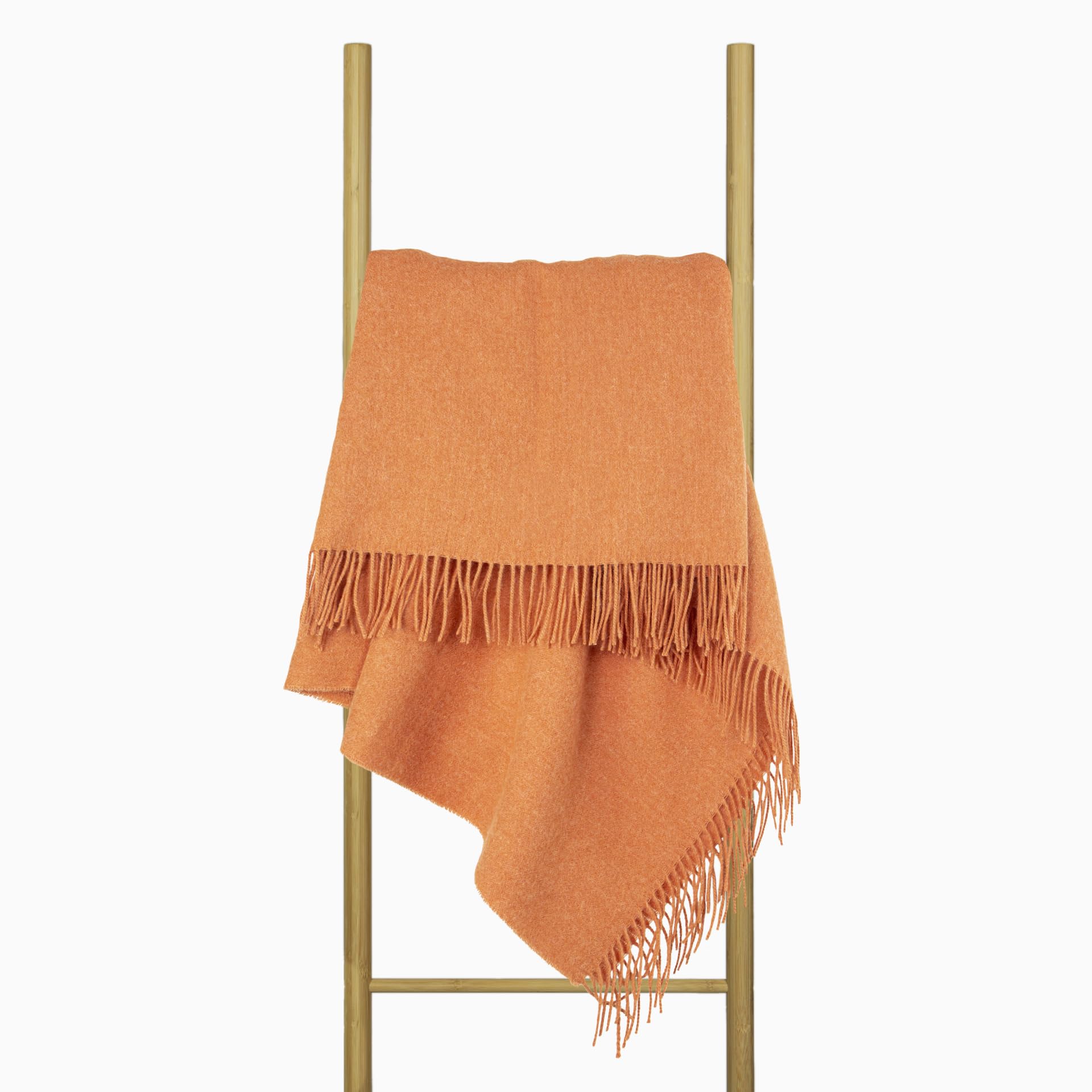 Nostra | Zelandia LUX-300 Manta para Sofa 140x200 | Manta Cama y Manta sofá de Lana 100% Virgen en Coral Oscuro Color | Colcha cálida con flecoscomo una Cubre para sofá y Elegante Funda de sofá