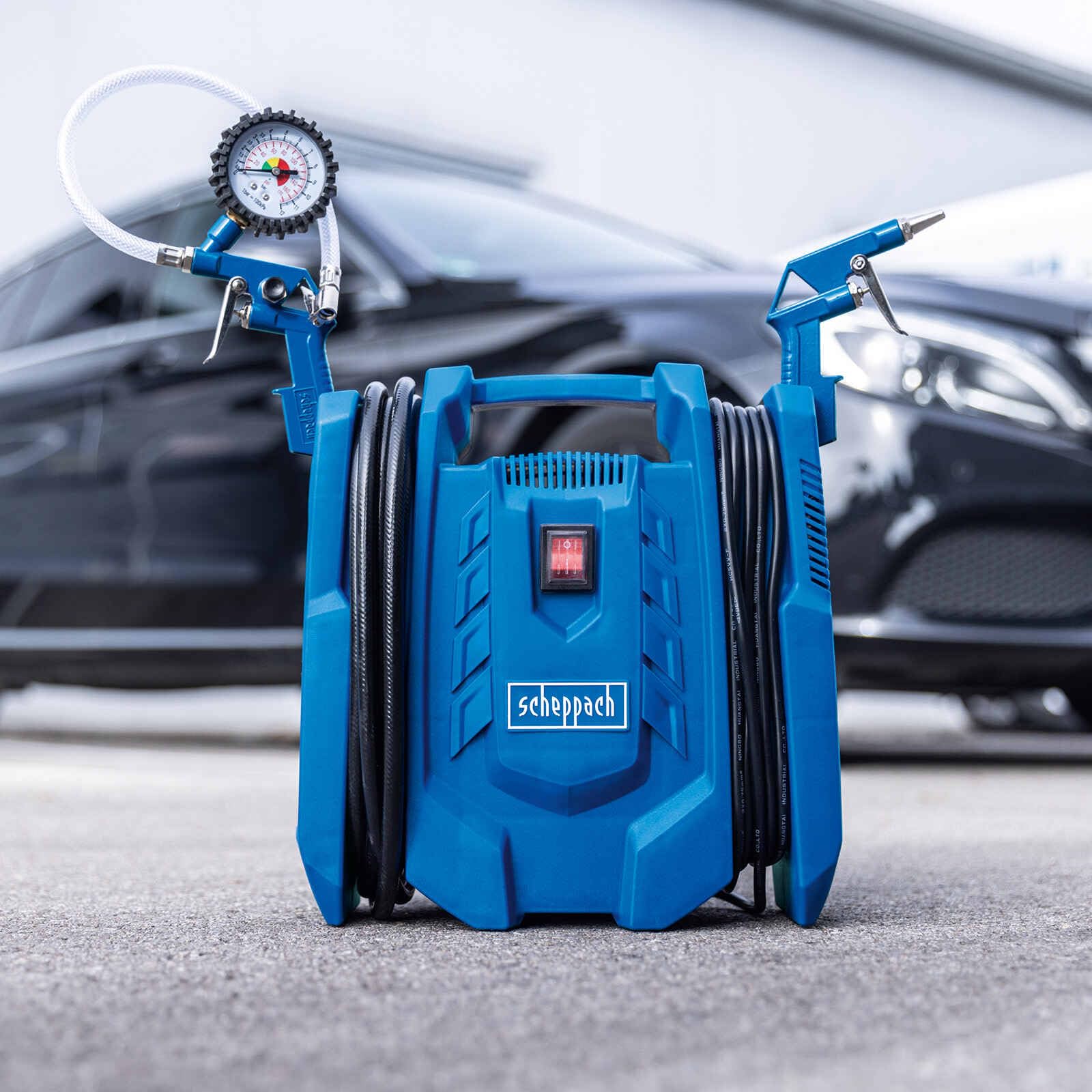 Scheppach Airforce 7 Compresseur d'air mobile | 230 V 1100 W | Pression 8 bar | 180 l/min | Sans huile et mobile | Rayon de travail de 8 m | Avec tuyau de 4 m, câble de 4 m, gonfleur de pneus