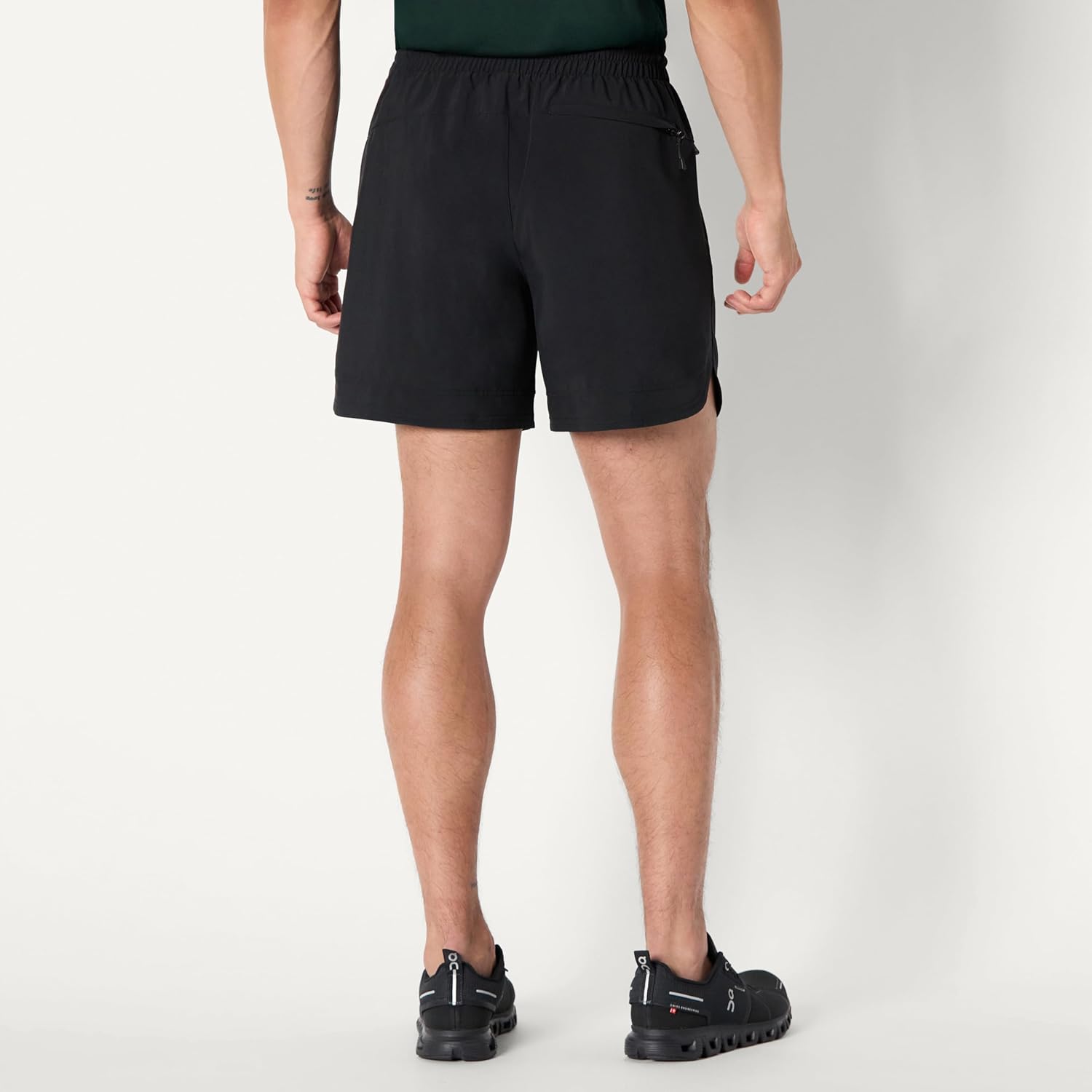 Amazon Essentials Mens Athletic Performance Stretch Contrast Woven Gym Training Short with 6" Inseam - Image 3