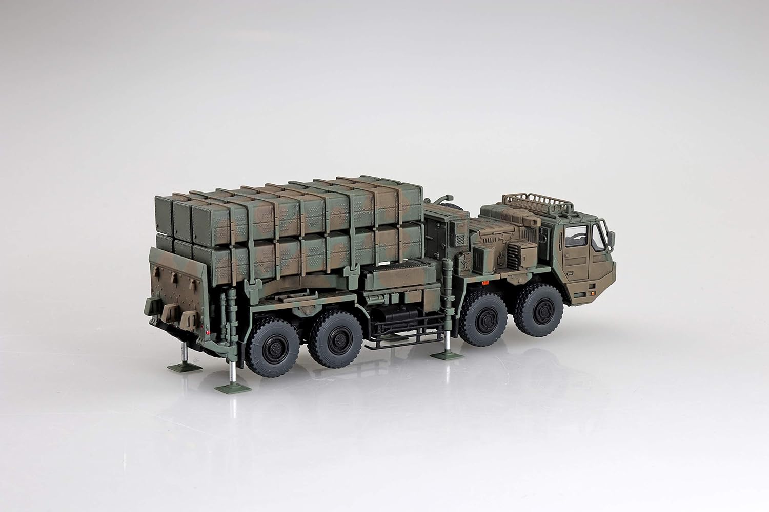 Aoshima JGSDF Type 03 Medium-Range Surface-to-Air Missile 1:72 Scale Model Kit