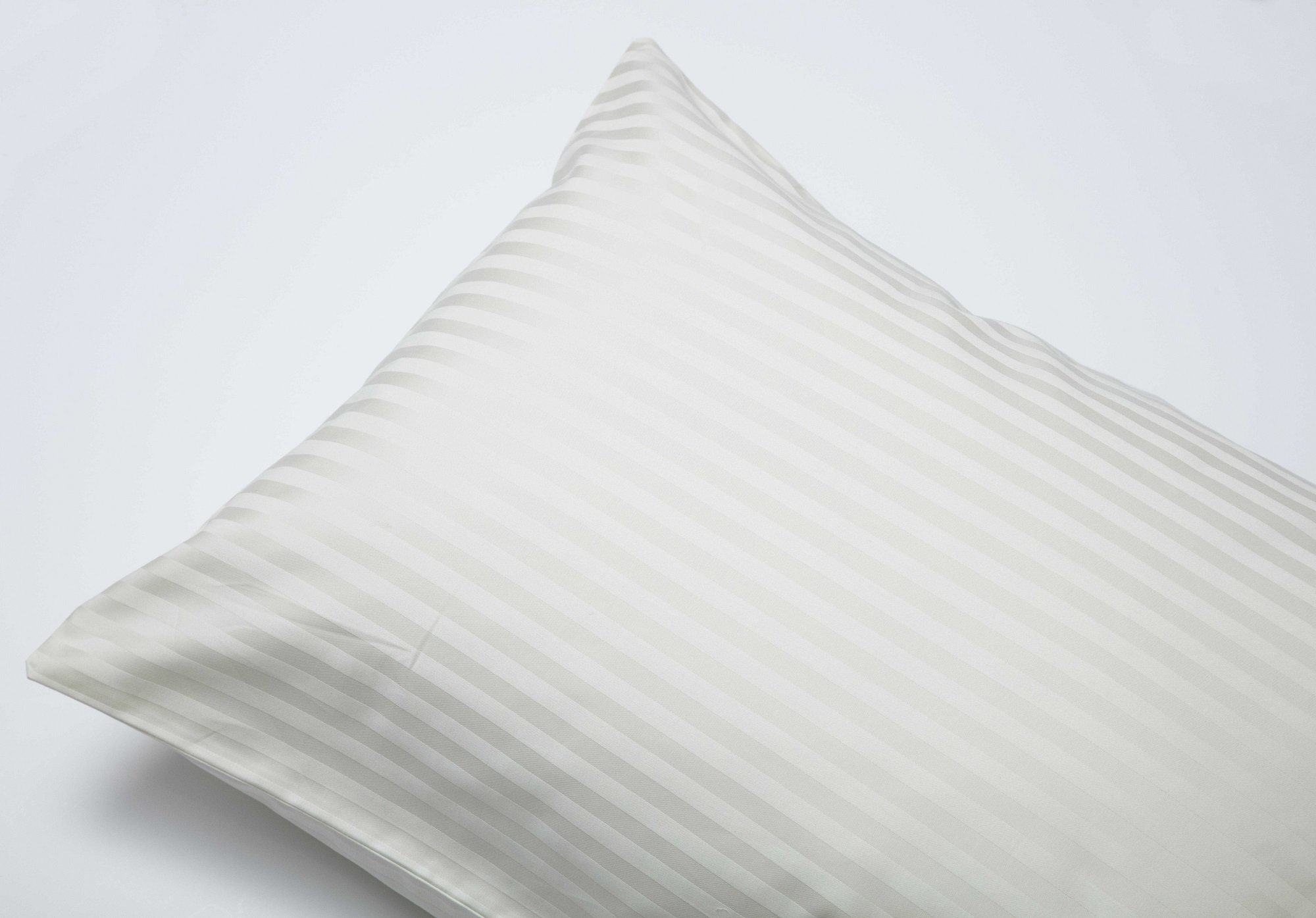 Belledorm Ivory Hotel Suite Satin Stripe - 4 Pack Housewife Pillowcases - 540 Thread Count (Ivory)