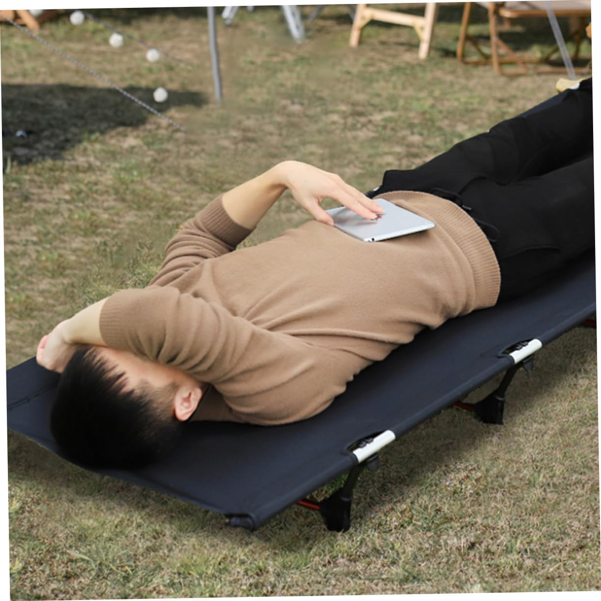 VANZACK Portable Folding Camping Cot with Stable Frame Heavy Duty Design for Outdoor Use Easy to Setup Guest Bed for Adults and Teens for Beach Hiking and Travel