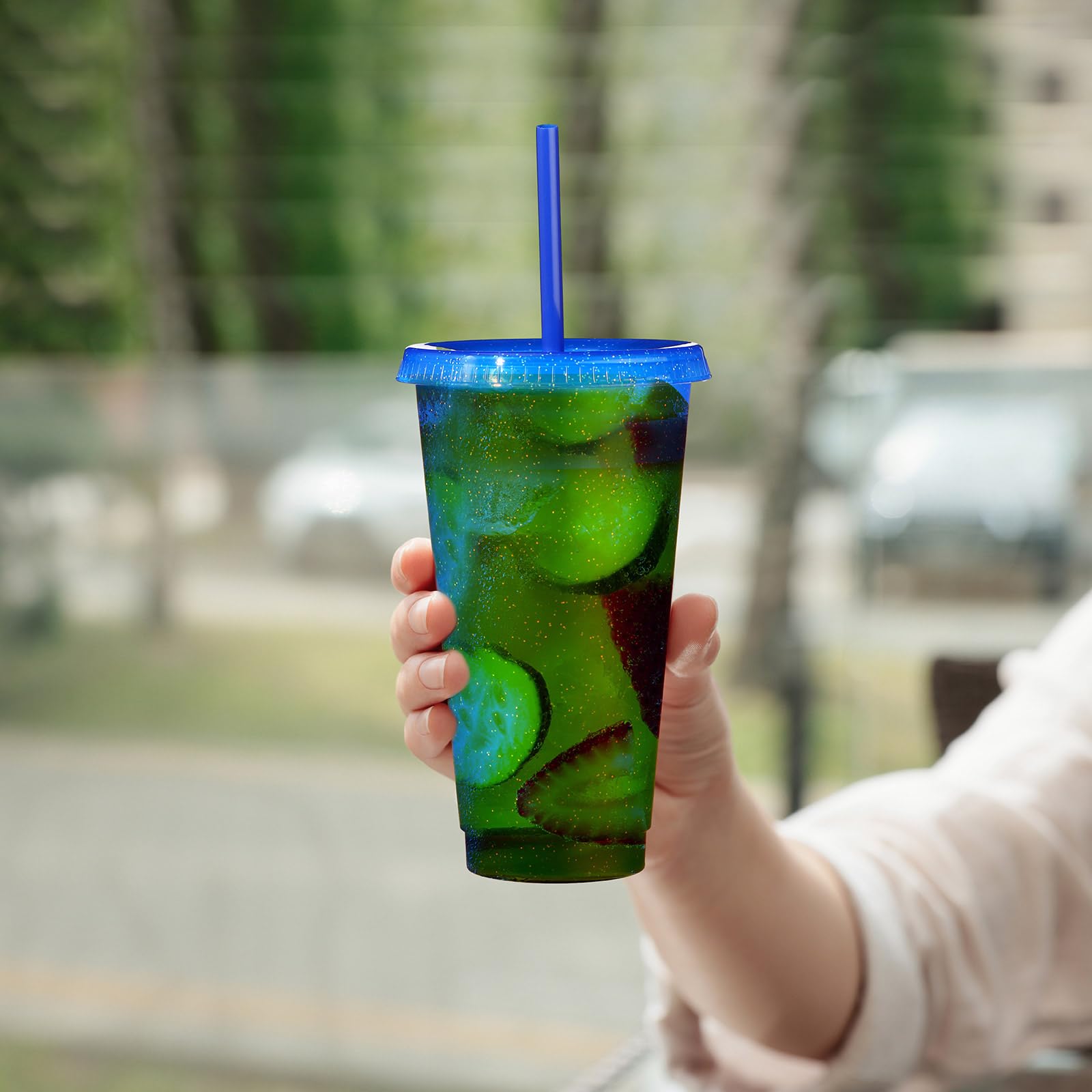 Dandat 24 bicchieri di plastica riutilizzabili da 680,4 g, con coperchio, cannucce per bambini e adulti, per compleanni, addio al celibato, bicchieri da caffè freddi, bicchieri fai da te, regalo fai