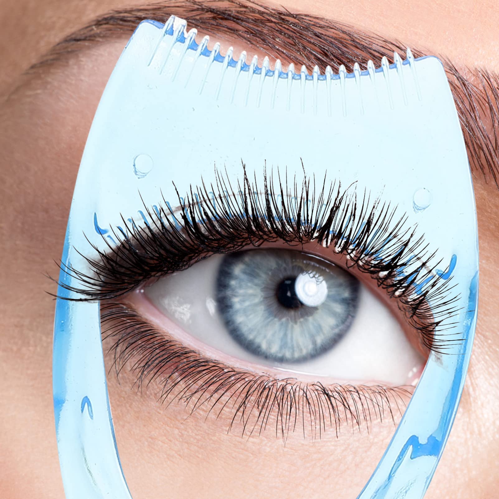 FOMIYES Mascara Guard 2pcs, Mascara Cosmetic Tool, Eyelash Comb Applicator Template, Eyeliner Models Guide Stencil Tool for Daily Professional Use(Random Color)