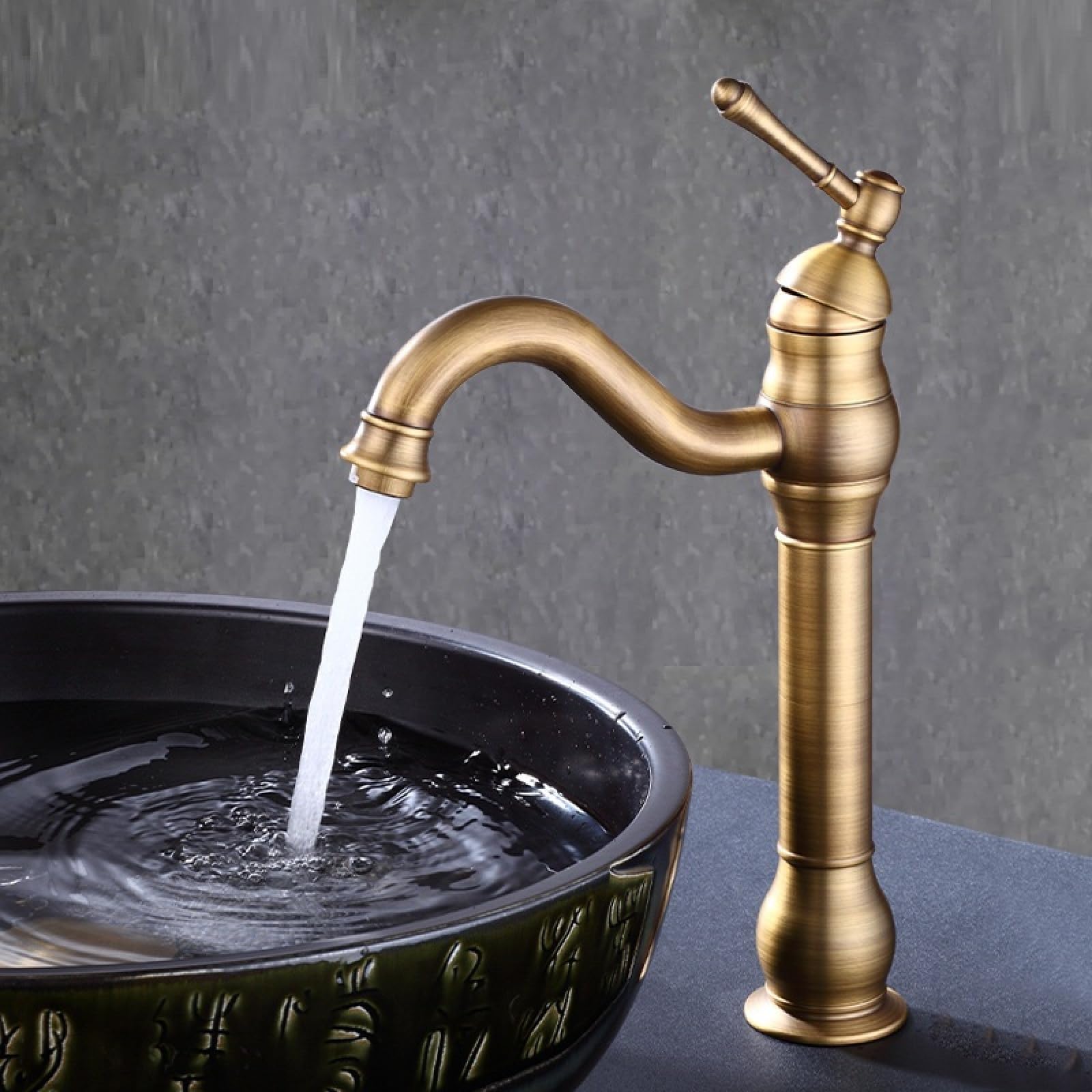 Grifo de lavabo a prueba de salpicaduras de cobre giratorio de cobre caliente y frío, cepillado