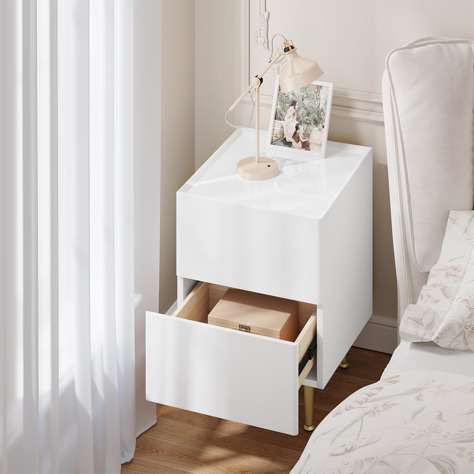 WOLTU Nachttisch mit 2 Schubladen, Beistelltisch Nachtschrank Hochglanz, 35x40x51cm, moderner Nachtkommode für Schlafzimmer, einfache Montage, Holz PVC+Metall, Weiß+Golden NTS10ws03