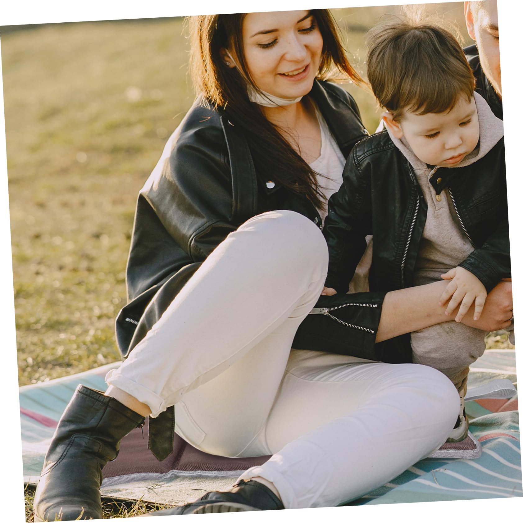 Balacoo Supple Cushion Hiking Sitting Pad Cushion Sitting Mat Fishing Camping Pad Camping Seat Cushion Foldable Camping Cushion Sit Pad Dirty Child Silver Coated Cloth Office Chair Cushion, 38x29.5cm