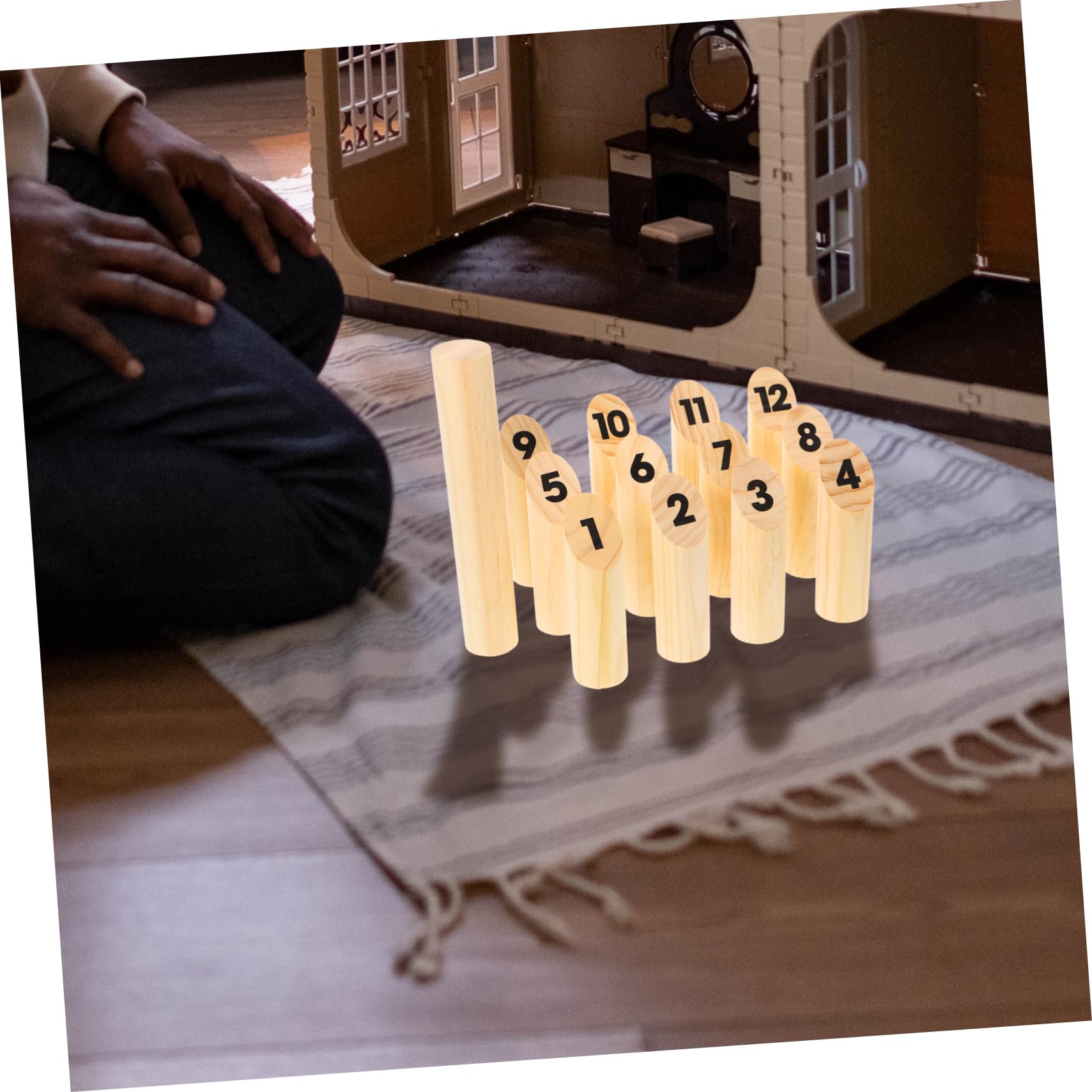 Toyvian Jeu de Lancer Quilles Finlandaises Numérotées en Bois Naturel, Jouet Interactif Éducatif, Kit Complet pour Adultes et Garçon et Filles, Loisirs en Plein Air, Jardin et Activités