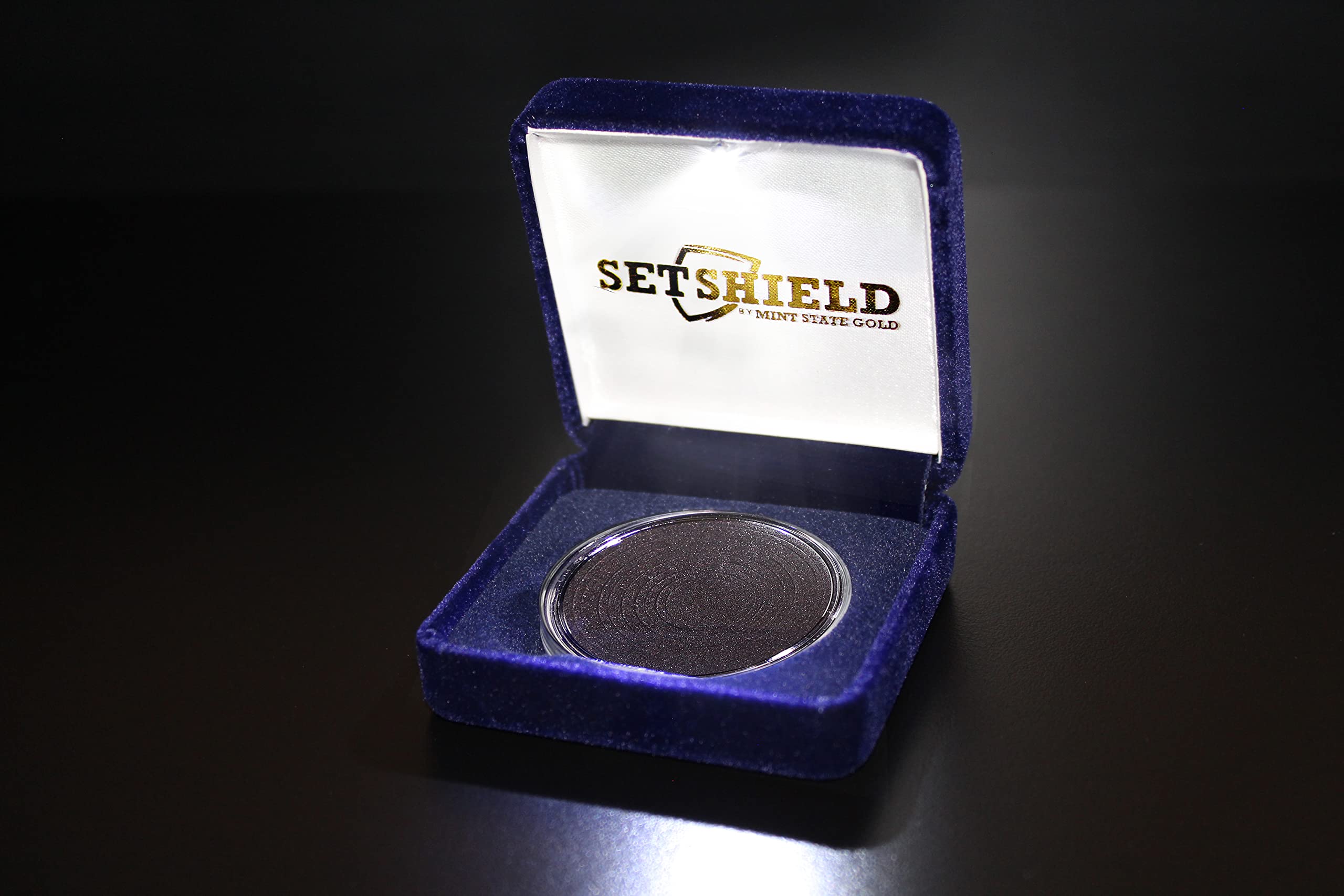 SetShield - Caja de presentación de monedas con luz LED, terciopelo azul real con cápsula universal, estuche de lujo para coleccionistas de monedas y elegante regalo