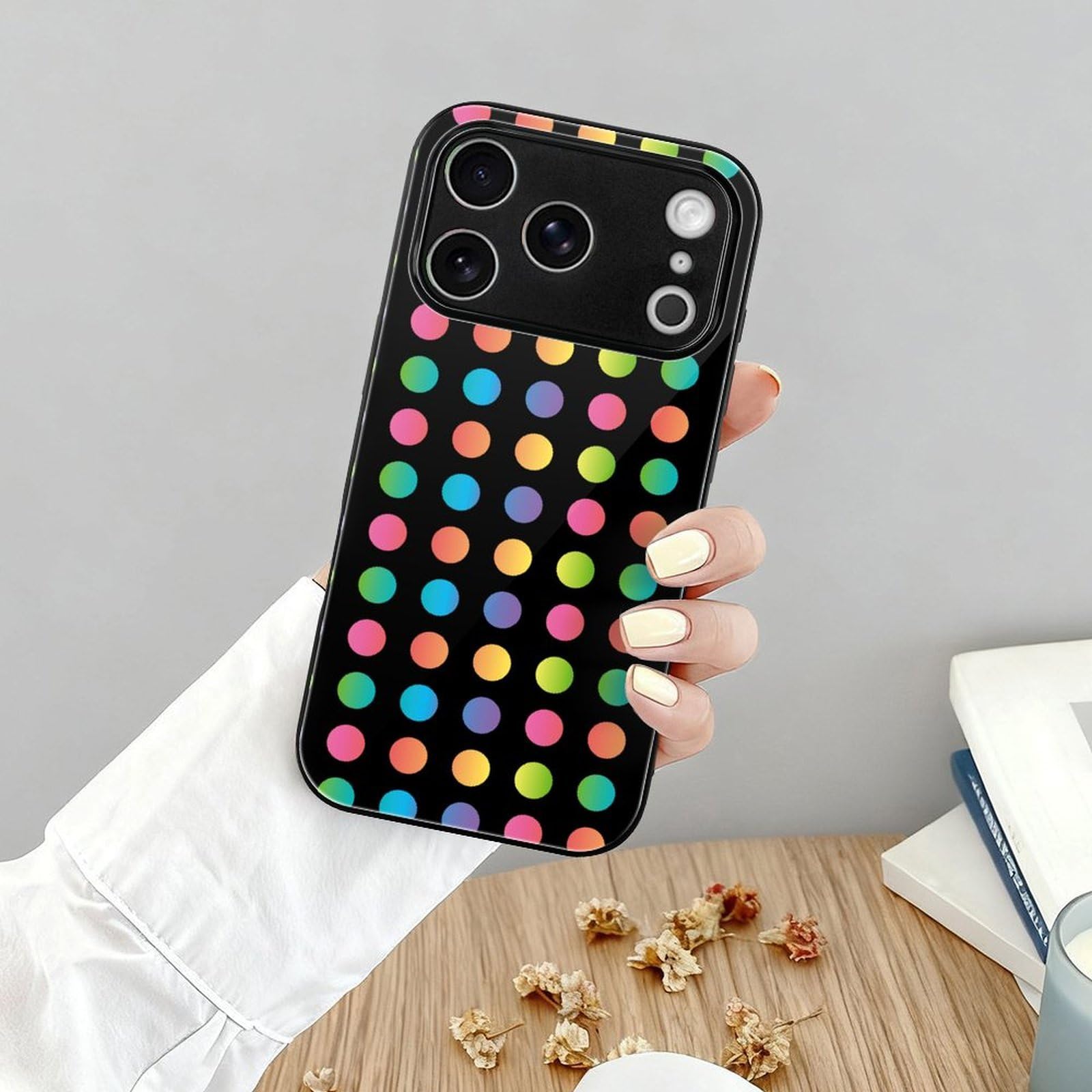Amazon.co.jp: 水玉柄 ドット カラフル iPhone17Pro用ケース 強化