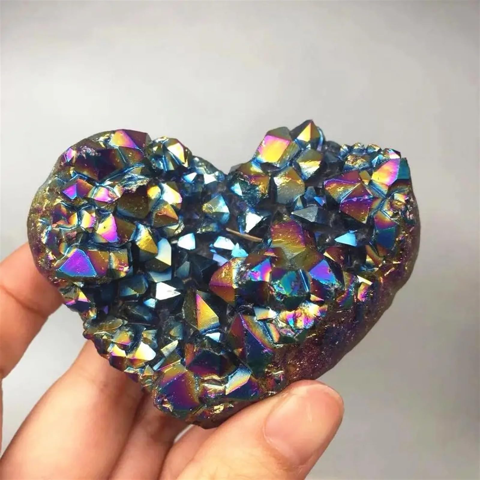 MDBJTCYZN Amethyst Geode Heart Shaped Stone Crystals Stones Titanium Rainbow Aura Cluster Angel Quartz Ornaments