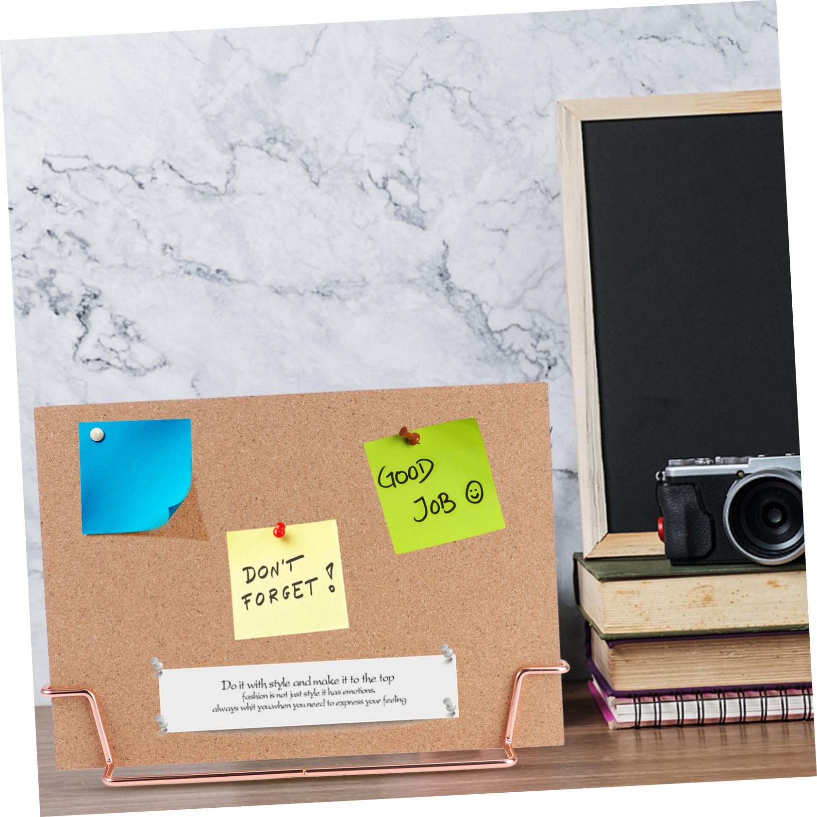 Ipetboom Bacheca Sughero da Parete e Scrivania con Base Rosa Oro Memo Board in Legno con Puntine per Casa e Ufficio Lavagna per Appunti e Messaggi Multifunzione Decorazione per Ambienti di