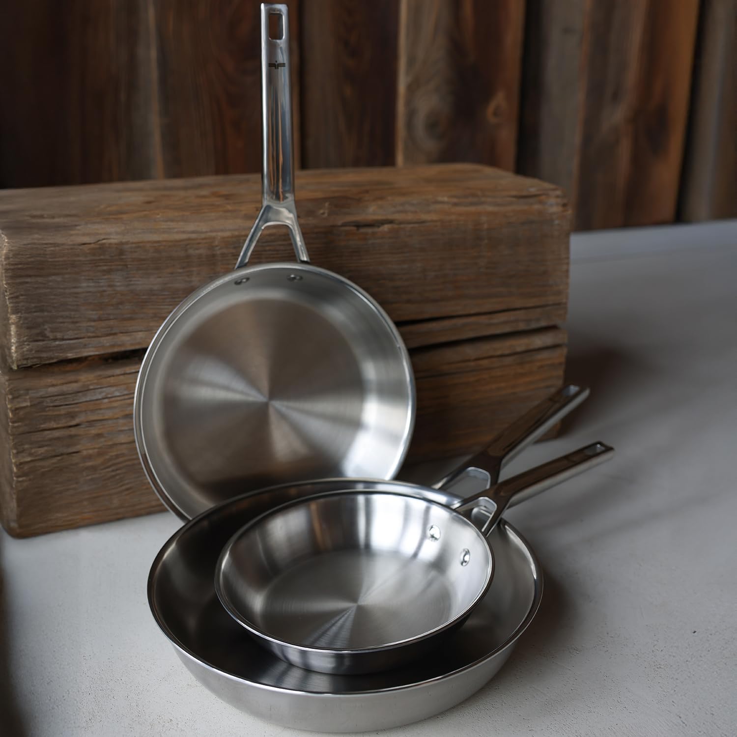 Florina Set Sartenes de acero inoxidable LUCIDA | 20 CM, 24 CM, 28 CM | 3 piezas | 3 capas | Núcleo de aluminio | Apto para horno | Mango ergonómico | Acabado espejo | Todas las cocinas