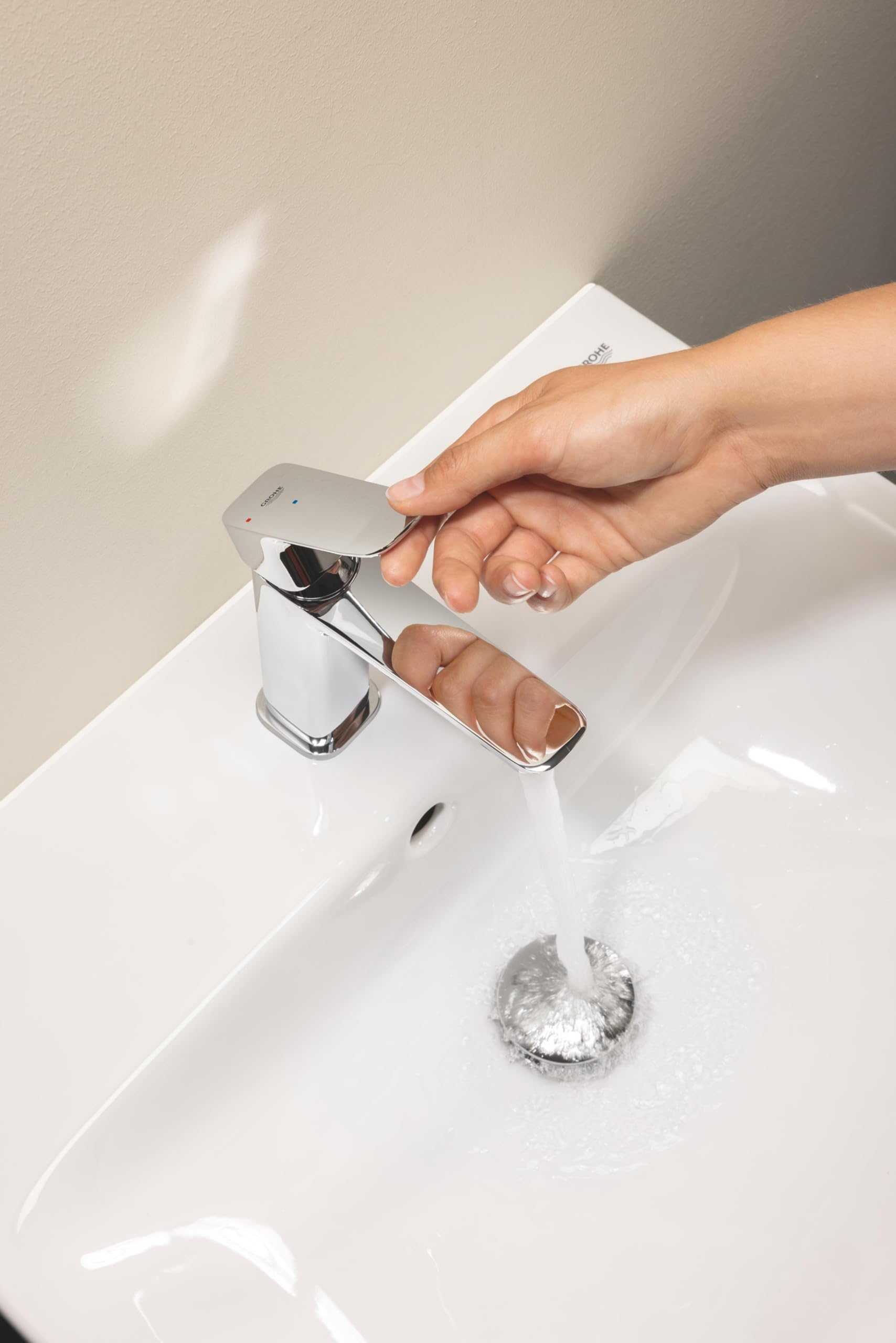 GROHE Dice Rubinetto miscelatore per lavabo con piletta push-open (M-Size 172 mm, cartuccia ceramica 28 mm, risparmio idrico ed energetico, facile da installare), cromo, 1018360000