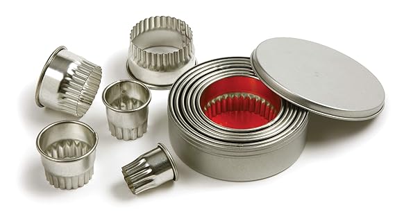 Norpro Scalloped Cookie/Biscuit Cutters 11 Pieces