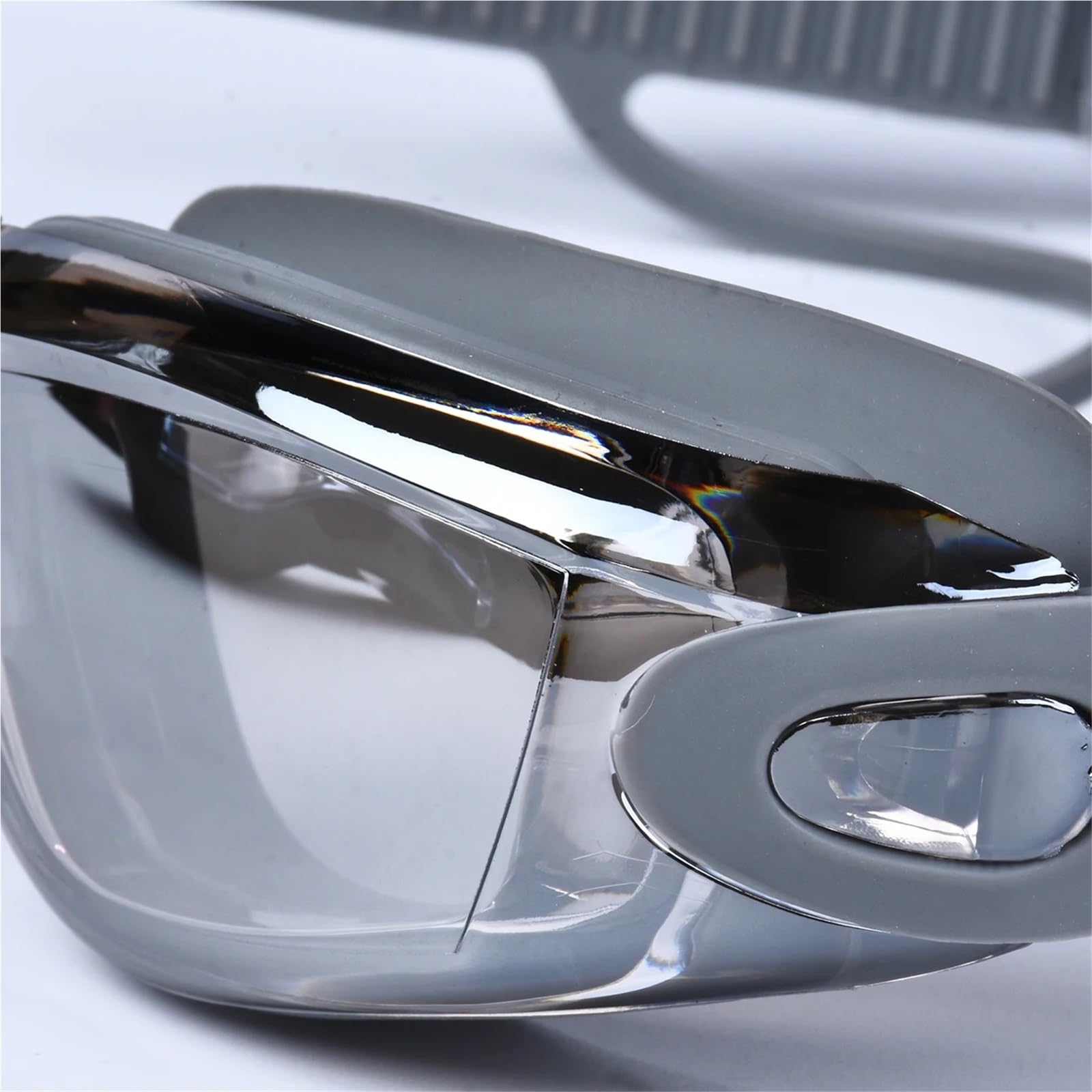 Schwimmbrille Hochauflösende wasserdichte und beschlagfreie Schwimmbrille for Männer und Frauen, verstellbare Schwimmbrille für Erwachsene