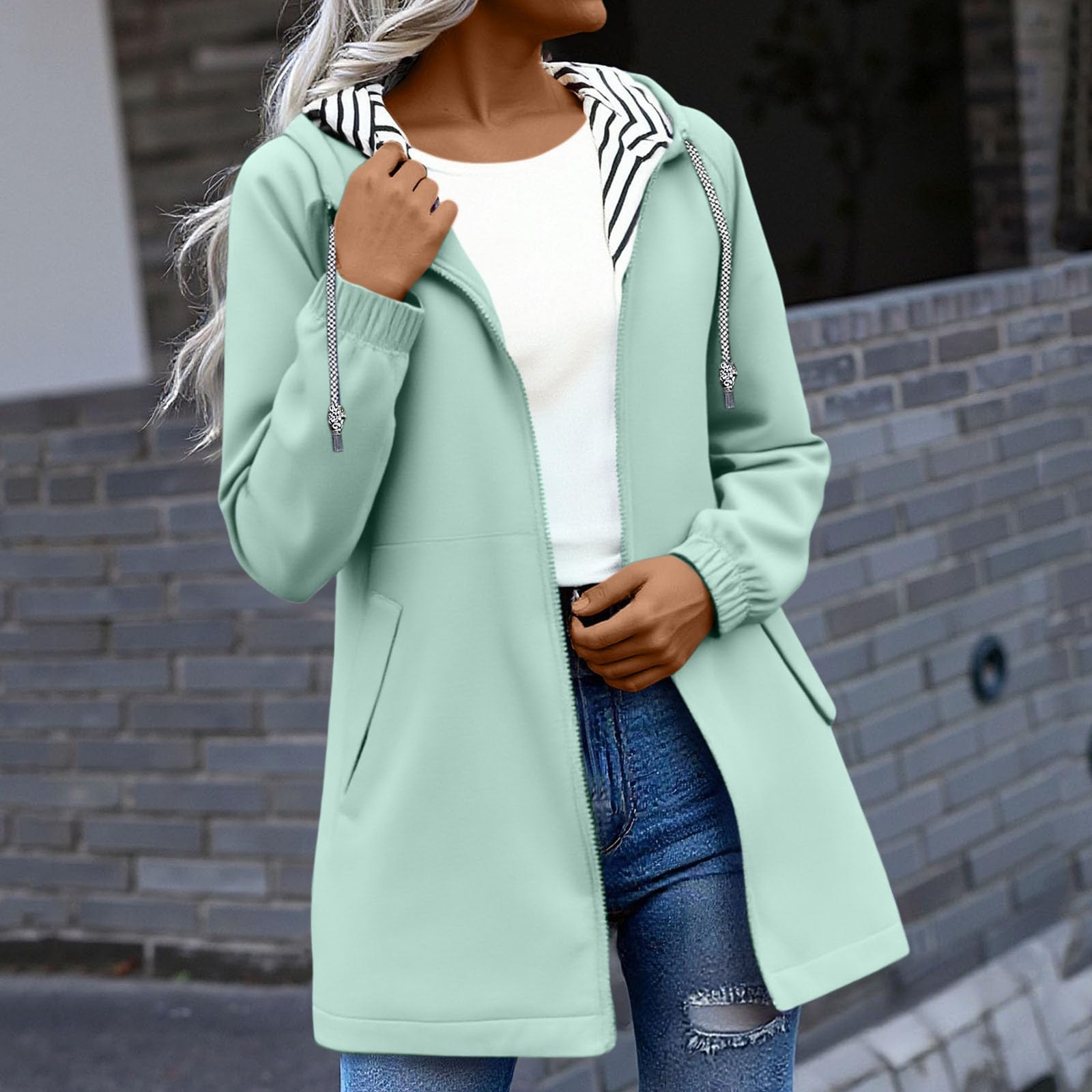 Damen Regenjacke Kapuzenjacke Frauen Leichte Jacke mit Kapuze Taschen Outdoorjacke Windbreaker Übergangsmantel Funktionsjacke für Alltag Reisen Wandern Trekking