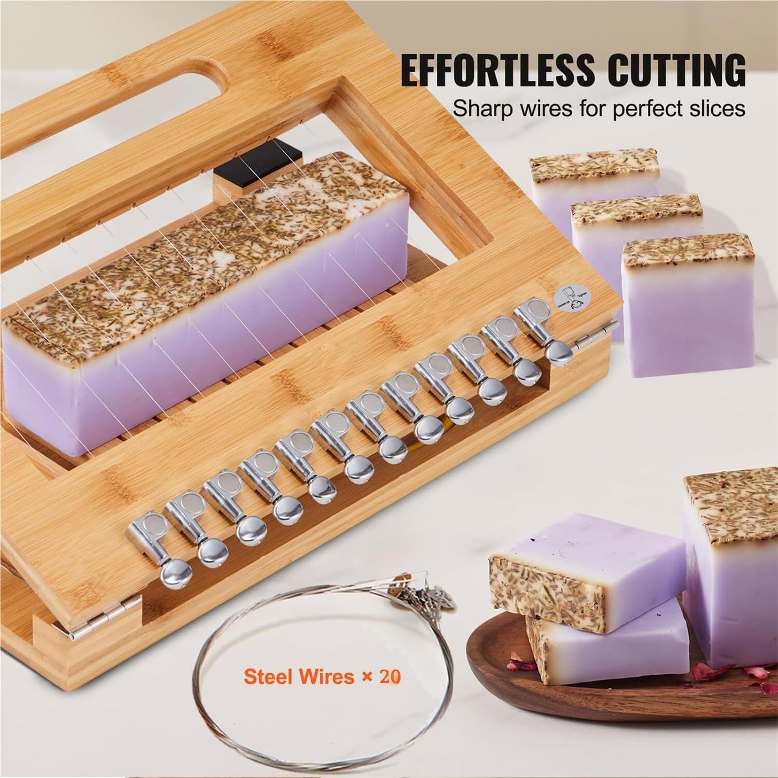 Este Cortador de jabón con Alambre de Acero Inoxidable Corta hasta 12 Barras de 2,5 cm (1 Pulgada) de diámetro. Es una Herramienta de Corte Multiusos para jabón de Proceso en frío, fabricaci