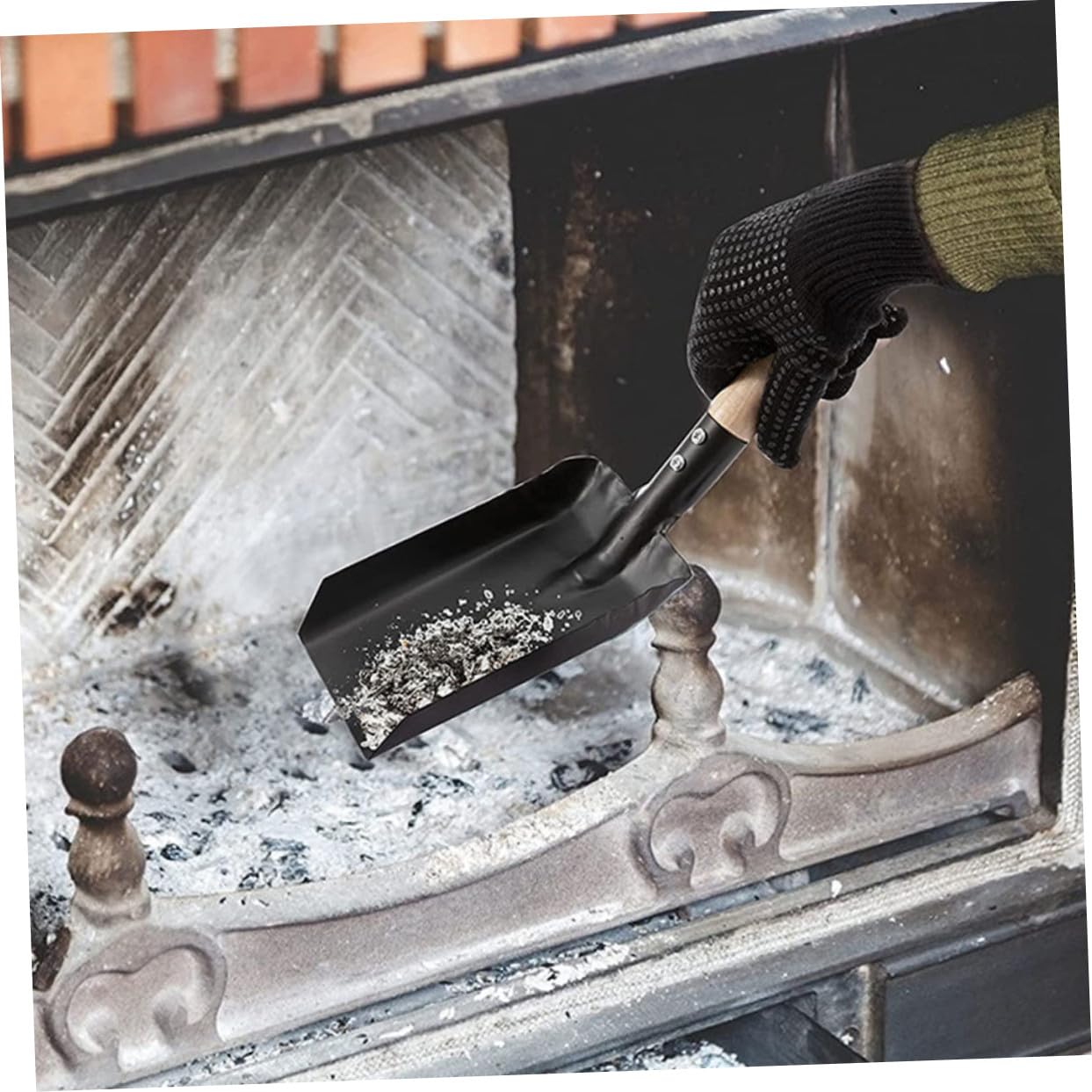Set Strumenti per Caminetto Paletta in Acciaio al Carbonio e Scopa a Setole Marroni, Impugnatura Comoda e Facile da Riporre per Pulizia Casa e Stufa