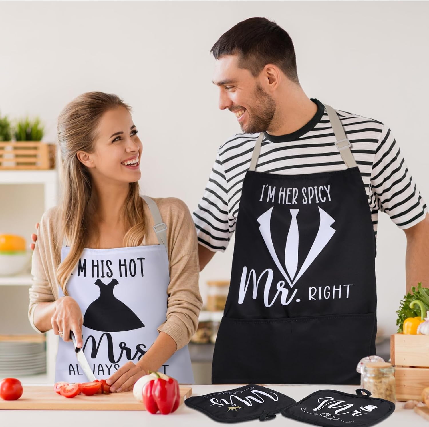 Xtinmee Mr and Mrs Aprons for Couples Gifts Anniversary Bridal Shower Gifts Towel Oven Mitt Pot Holder Wedding Kitchen Gifts - Image 5