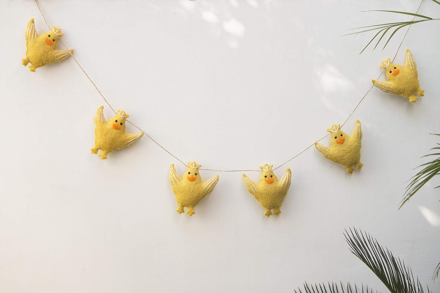 De Kulture Handmade Premium Wool Felt Easter Flying Chicks Garland Eco Friendly Eastertide Wall Hanging Home Office Wedding Party Holiday Decoration Banner |48 Inch