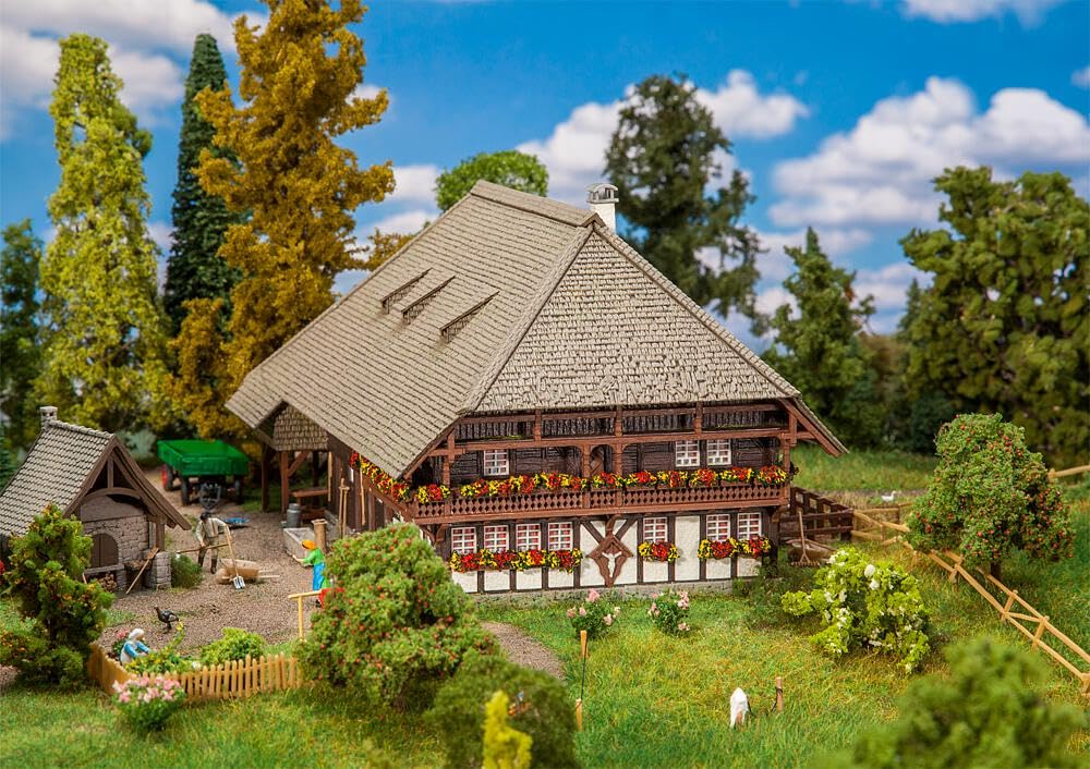 Faller Schwarzwaldhof Modellbausatz H0 Mehrfarbig Kunststoff Montage erforderlich ab 14 Jahren