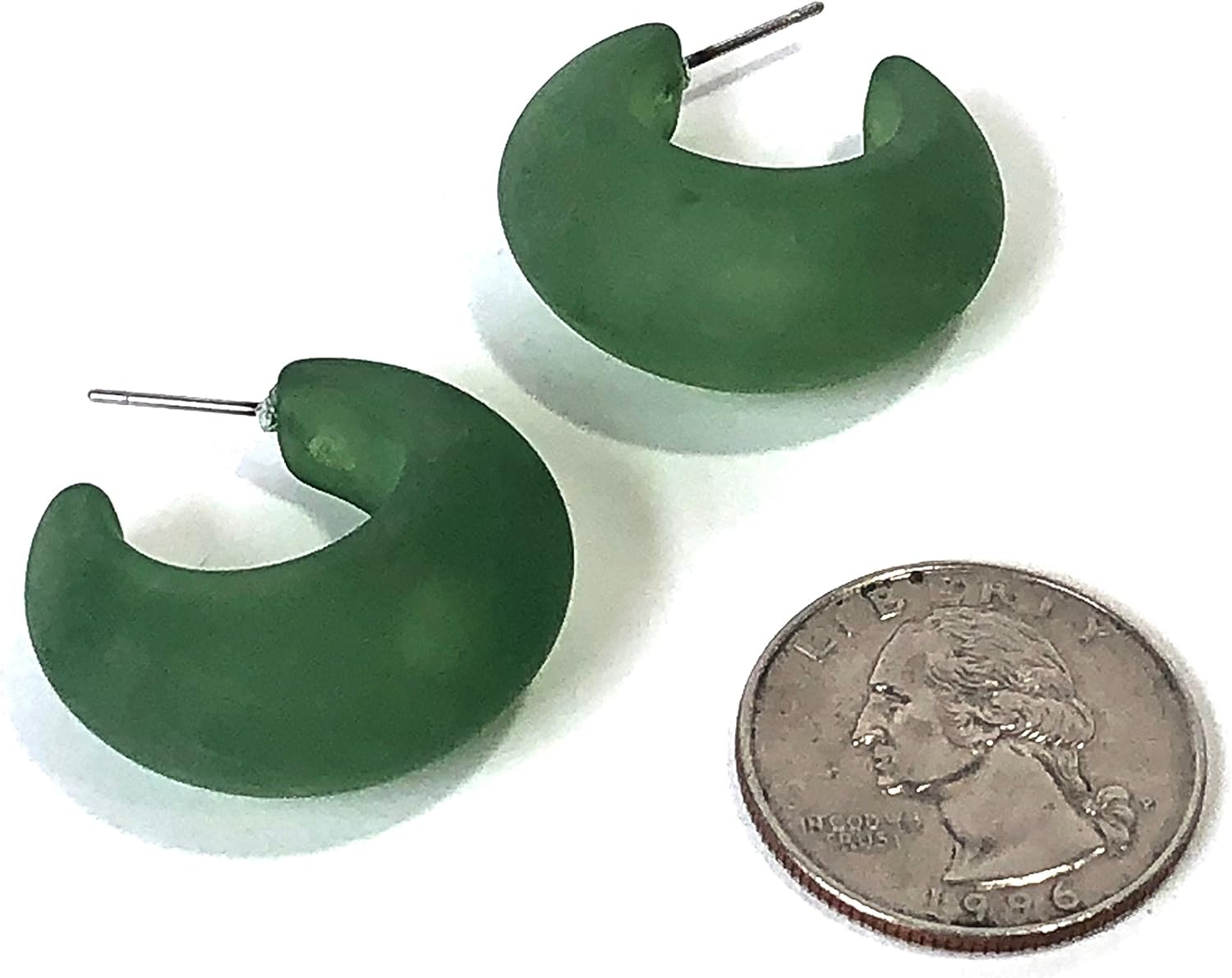 Sea Glass Green Hoop Earrings | vintage frosted lucite snail shell hoops - SNL-GR-3