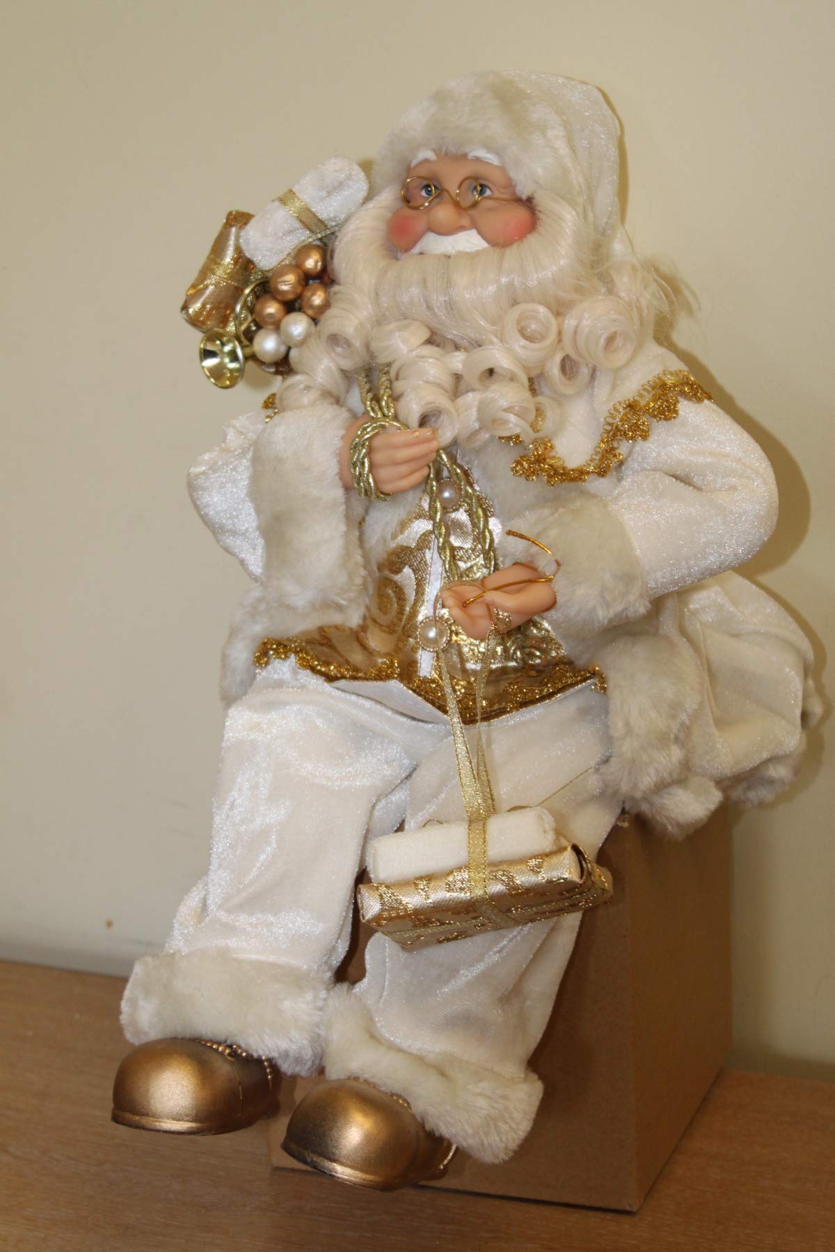 Garden Market Place Figurine Père Noël assis avec cadeaux Blanc 45 cm