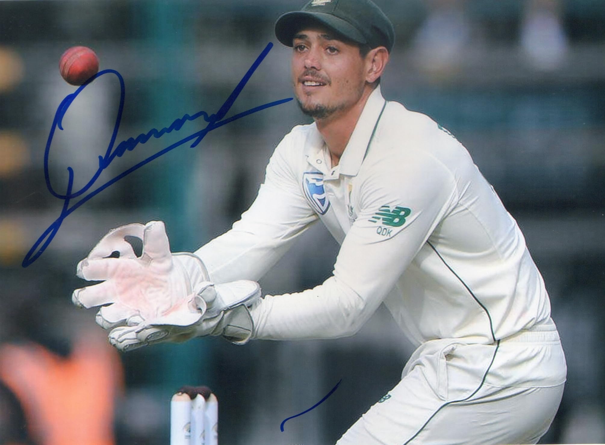 5x7 Inches Original Autographed Photo of South African Cricketer Quinton de Kock-image-22