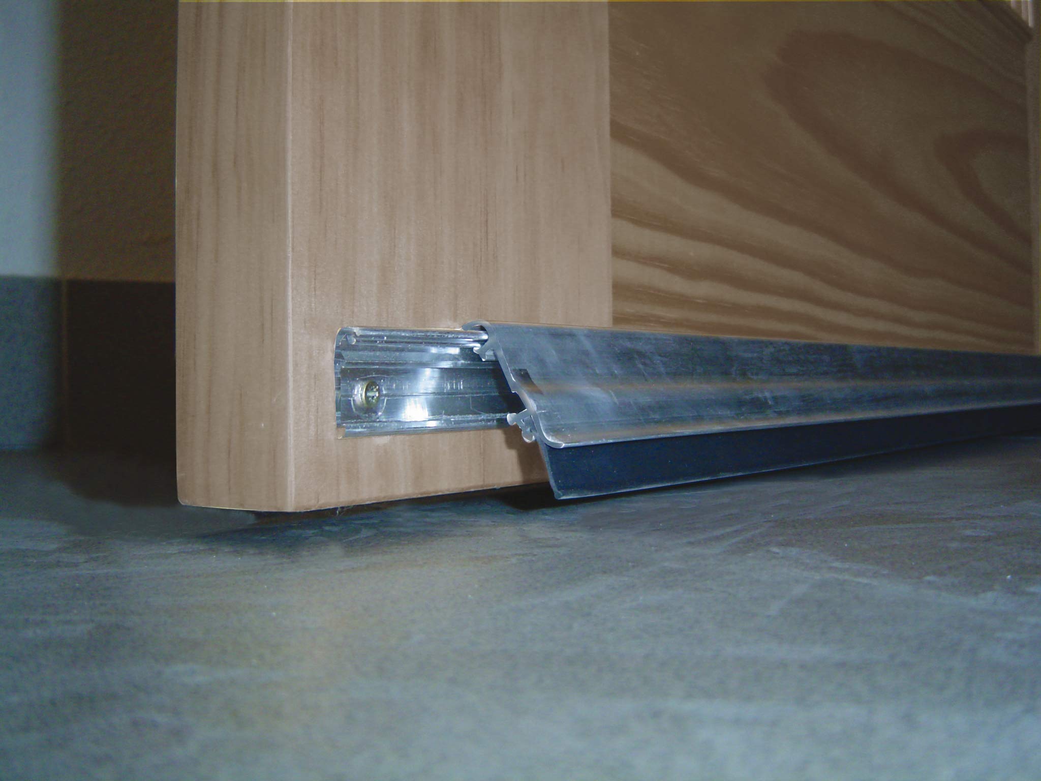 BURLETE ALUMINIO BASCULANTE INT-EXT 93CM PLATA