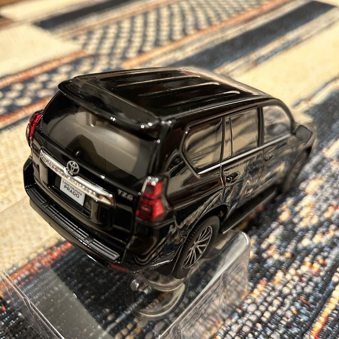 【最終値下げ】ランクルプラド150後期　トヨタ純正　ミニカー　1／30 ランクルプラド150後期トヨタ純正ミニカー1／30