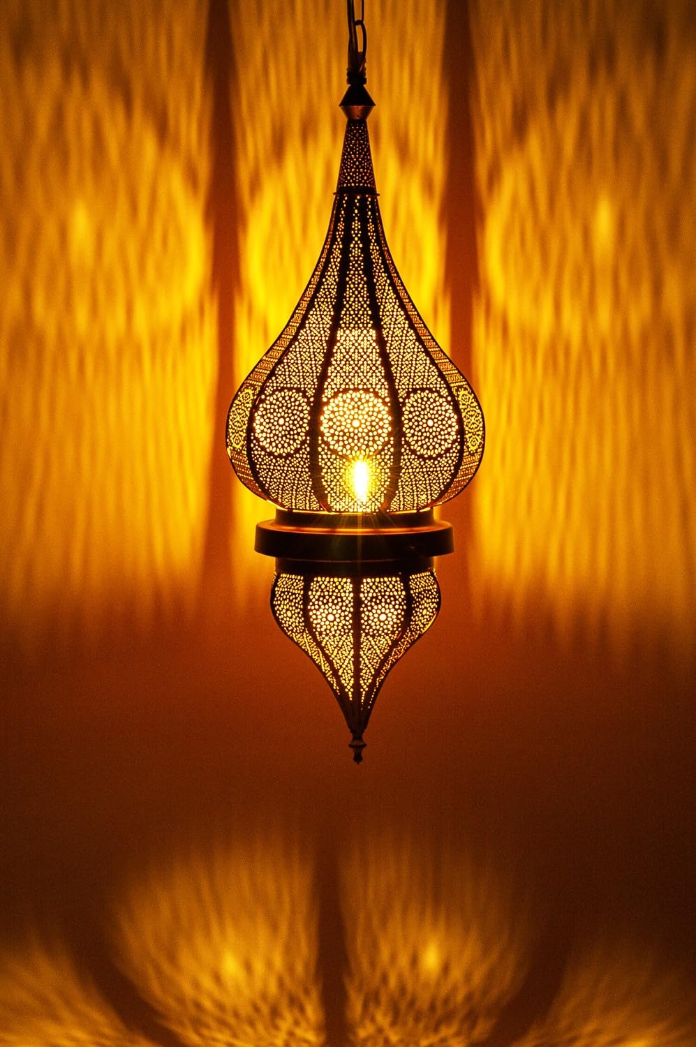 Orientalische Hängeleuchte Fayna handgemacht aus Metall in Gold 55 cm