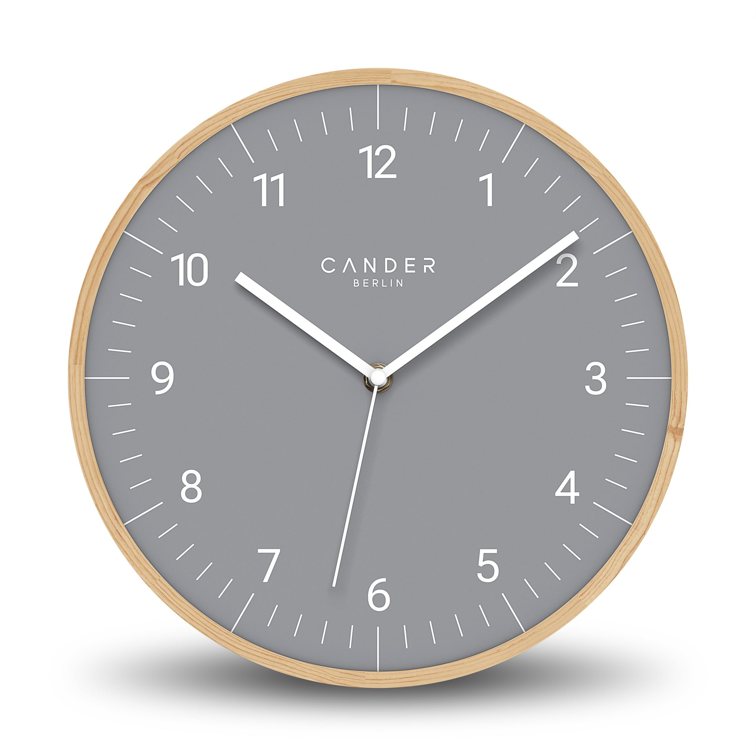 Horloge murale silencieuse en bois gris pour un salon calme et sans tic-tac