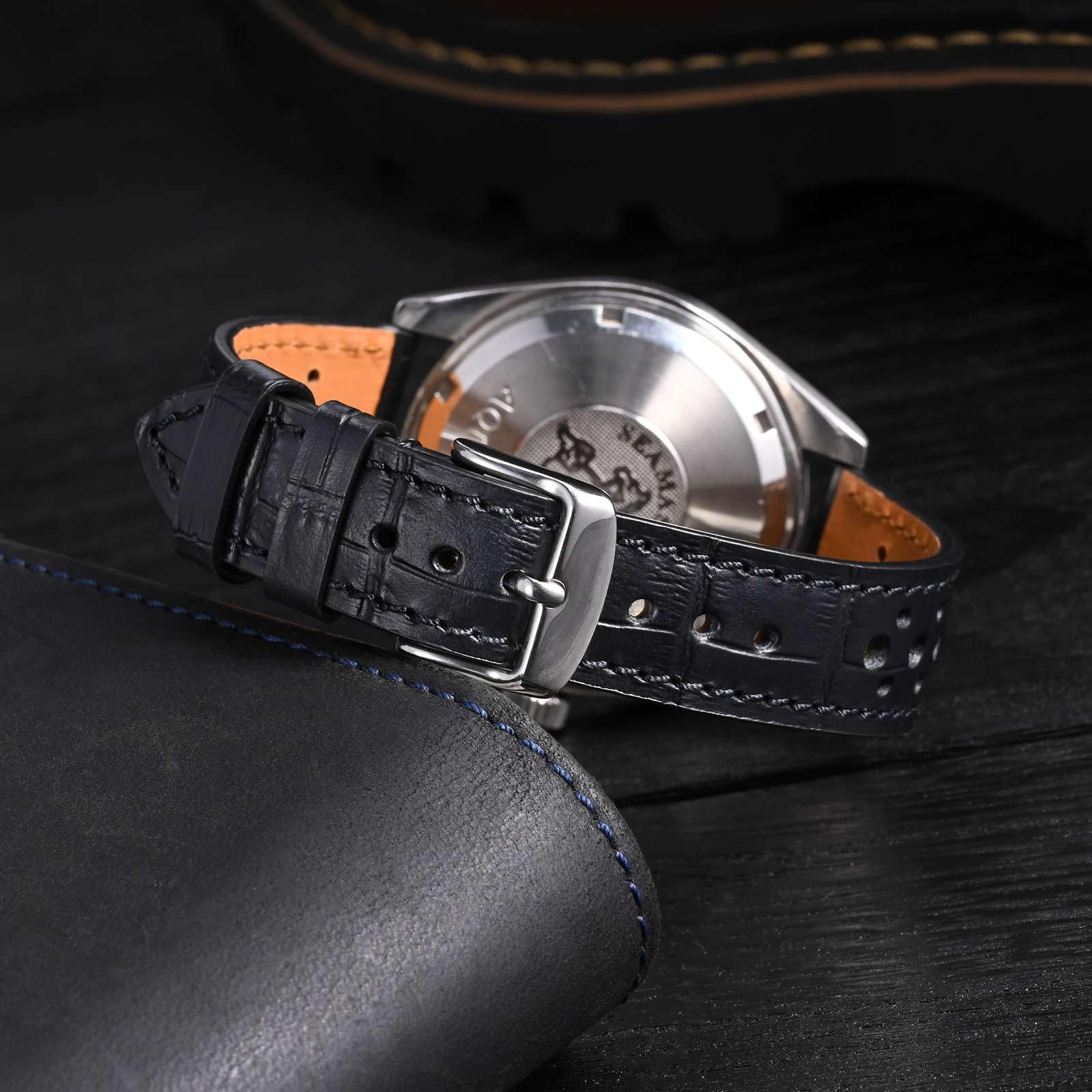 Anbeer Alligator Embossed Genuine Leather Watch Band,20mm Perforated Replacement Wristband for Men Women,Luxury Crocodile Pattern Watch Strap