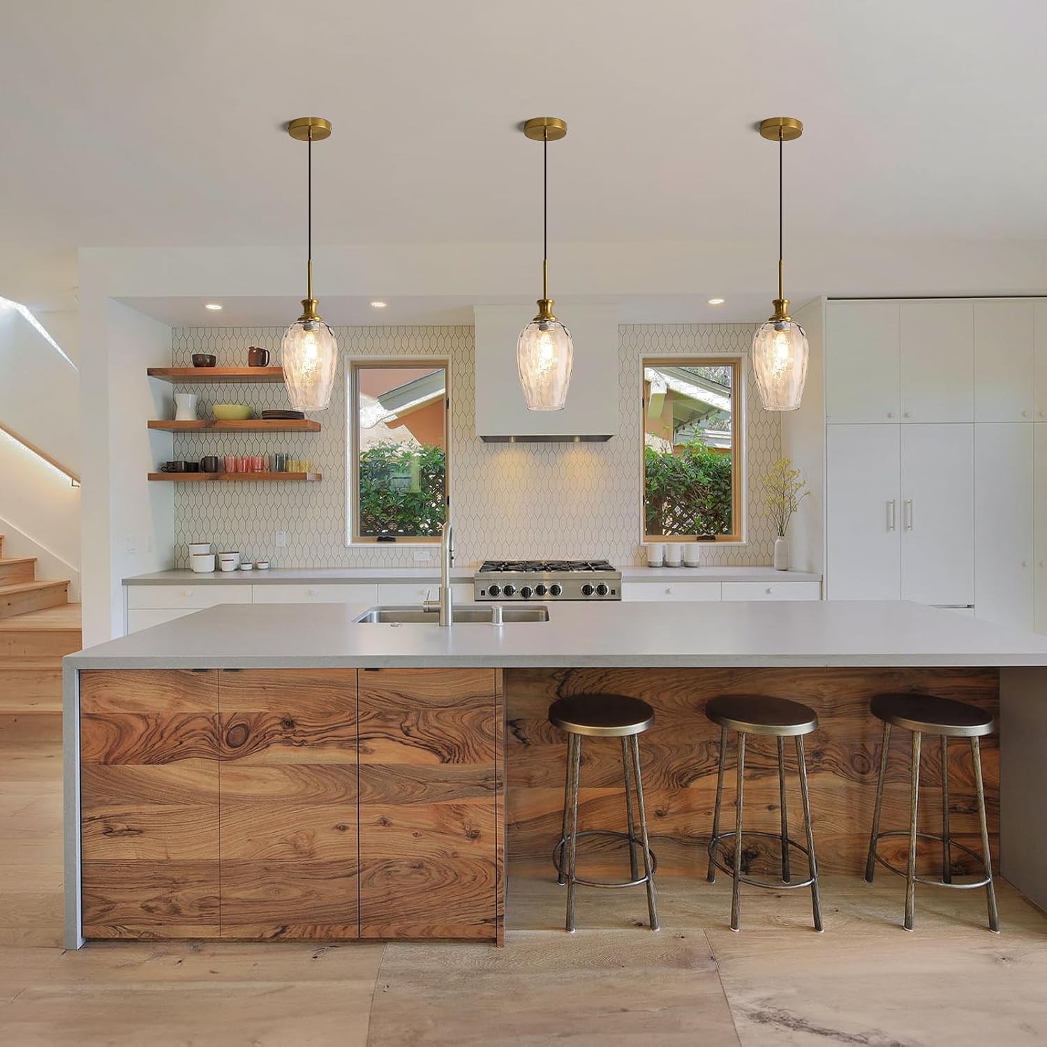 Modern Kitchen Pendant Lights,1-Light Brass Color Pendant Light Fixtures with Hand-Blown Clear Glass Light Fixture for Kitchen Island Sink Dining Room Bedroom Hallway, E26 Bulb Not Includes