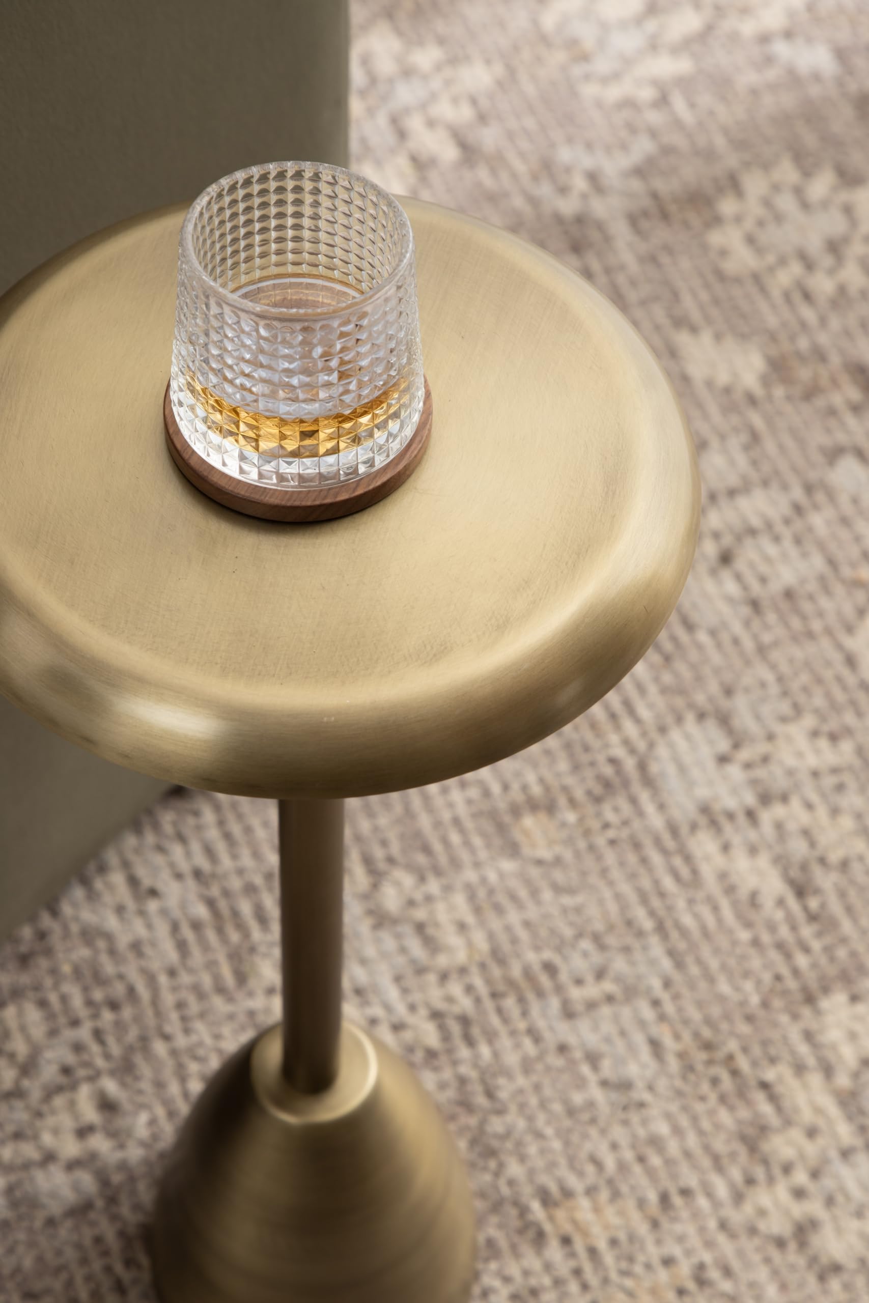 Kate and Laurel Morizet Modern Round Drink Table, 10 x 10 x 22, Antique Brass, Transitional Metal Martini Table with Pedestal Design for Use as Small Indoor Plant Stand or Living Room Accent