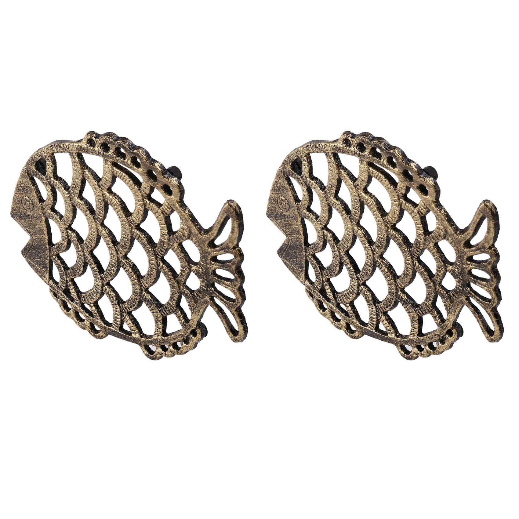 Hndhbfgrt 2X Cast Iron Fish Trivet, 7.5X6Inch Decorative Vintage Pattern for Cookware and Hot Dishes with Rubber Feet