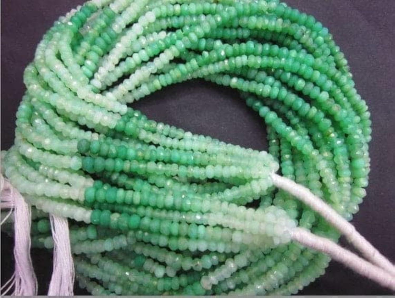 Chrysoprase micro facettée 3-4mm, lot de 10 fils de 35cm pour création de bijoux uniques