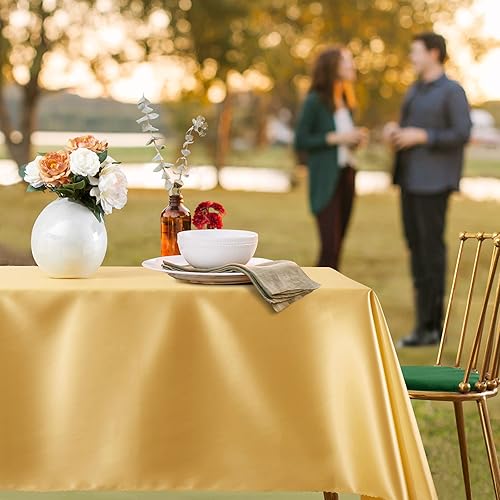 Miniatura 3 de SiinvdaBZX Paquete de 4 manteles de satén dorado de 108 x 54 pulgadas, manteles de comedor suaves y brillantes para mesa rectangular de 6 pies,